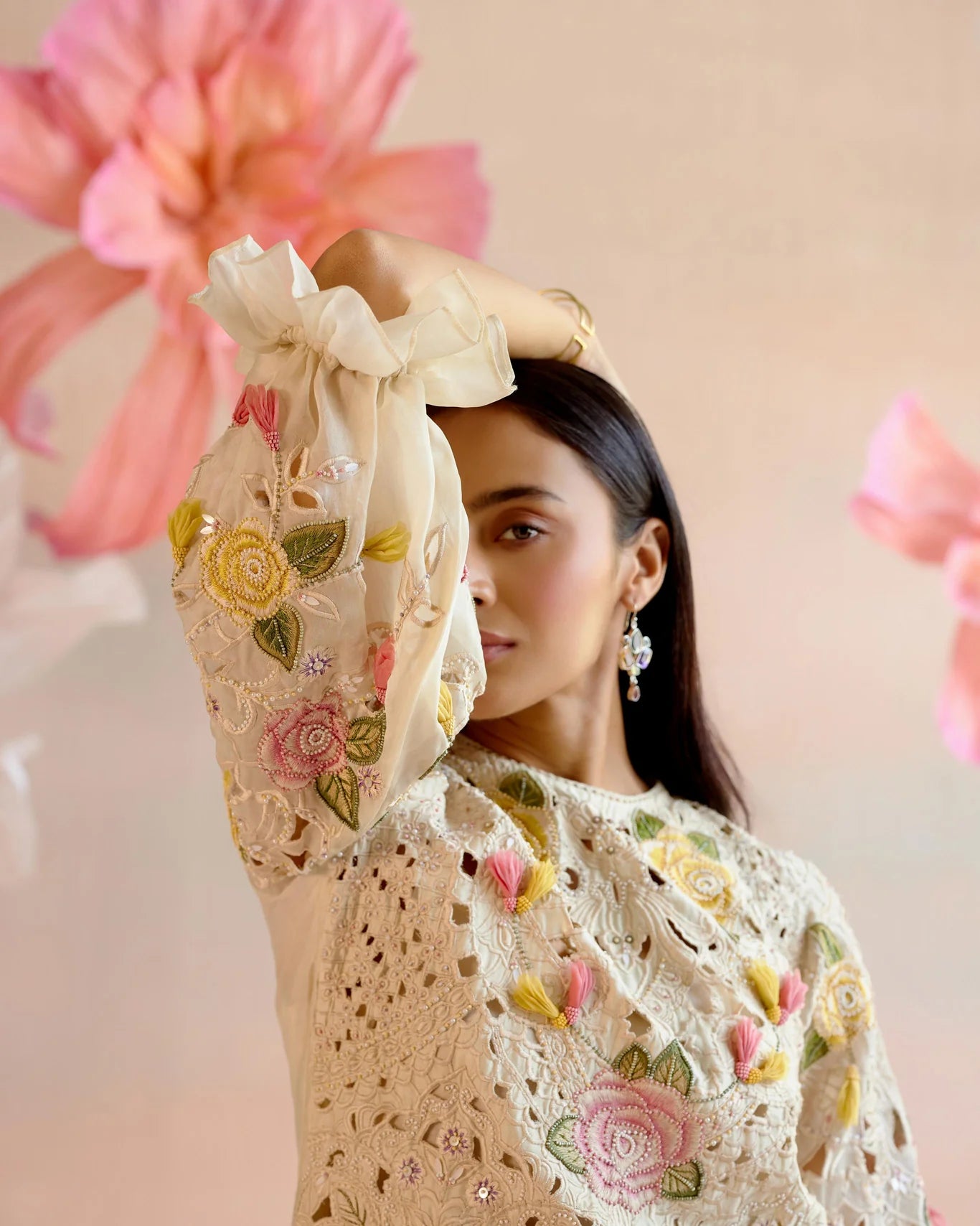 Ivory Floral Cutwork And Beadwork Kurta With Cutwork Bell Bottom Pants