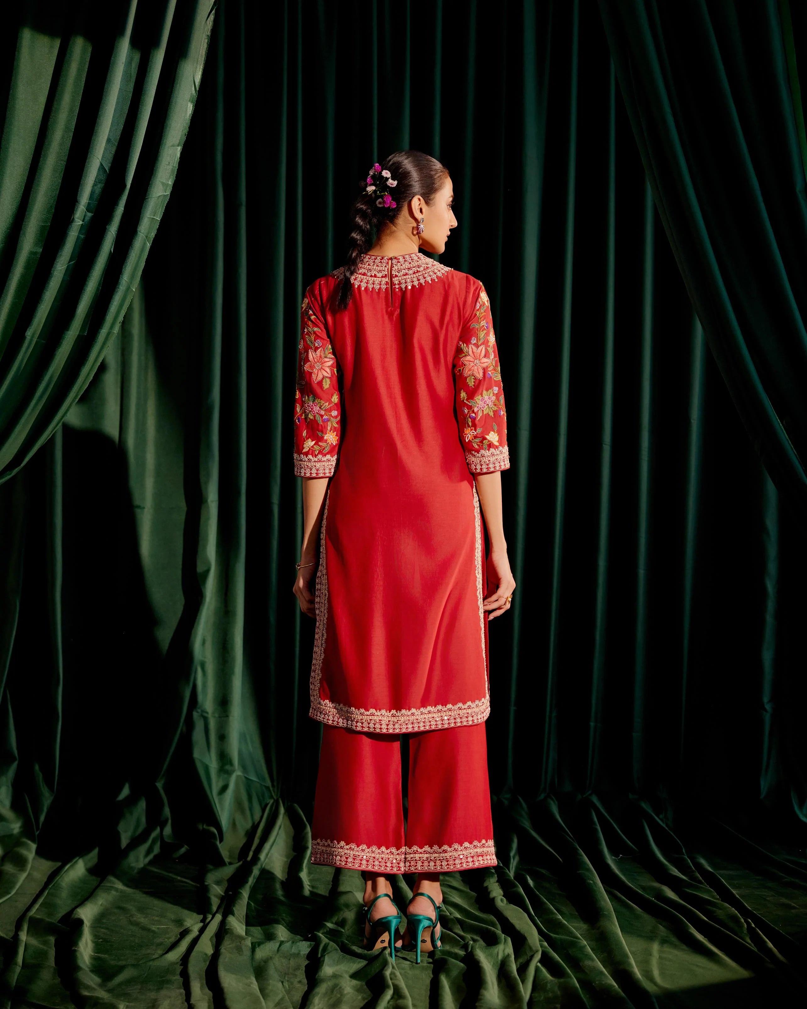 Red Multicolor Floral Embroidered Kurta With Embroidered Pants