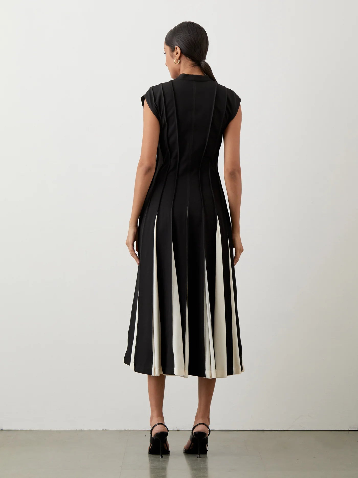 Godet contrast dress