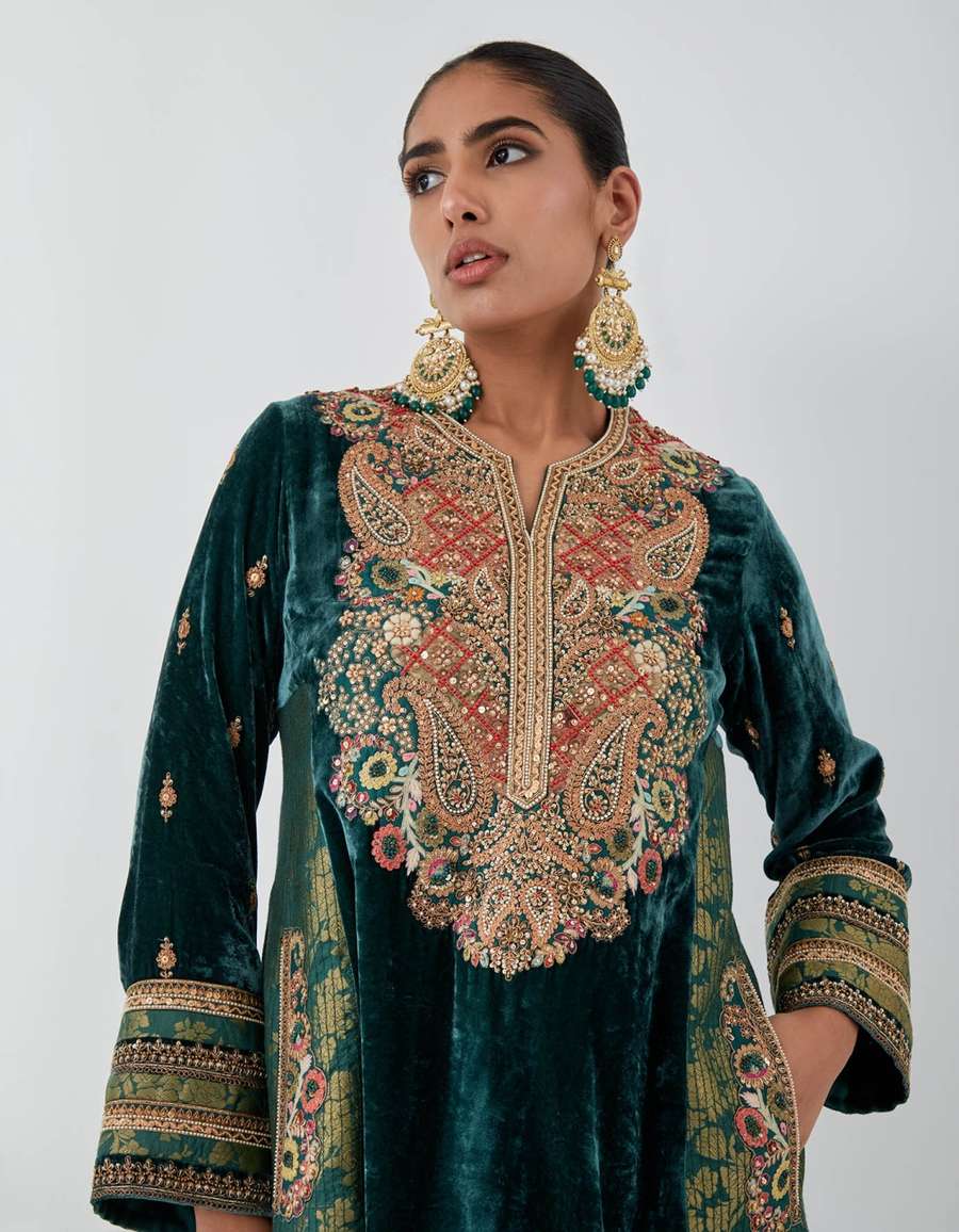 Teal Brocade Paneled Phiran Set