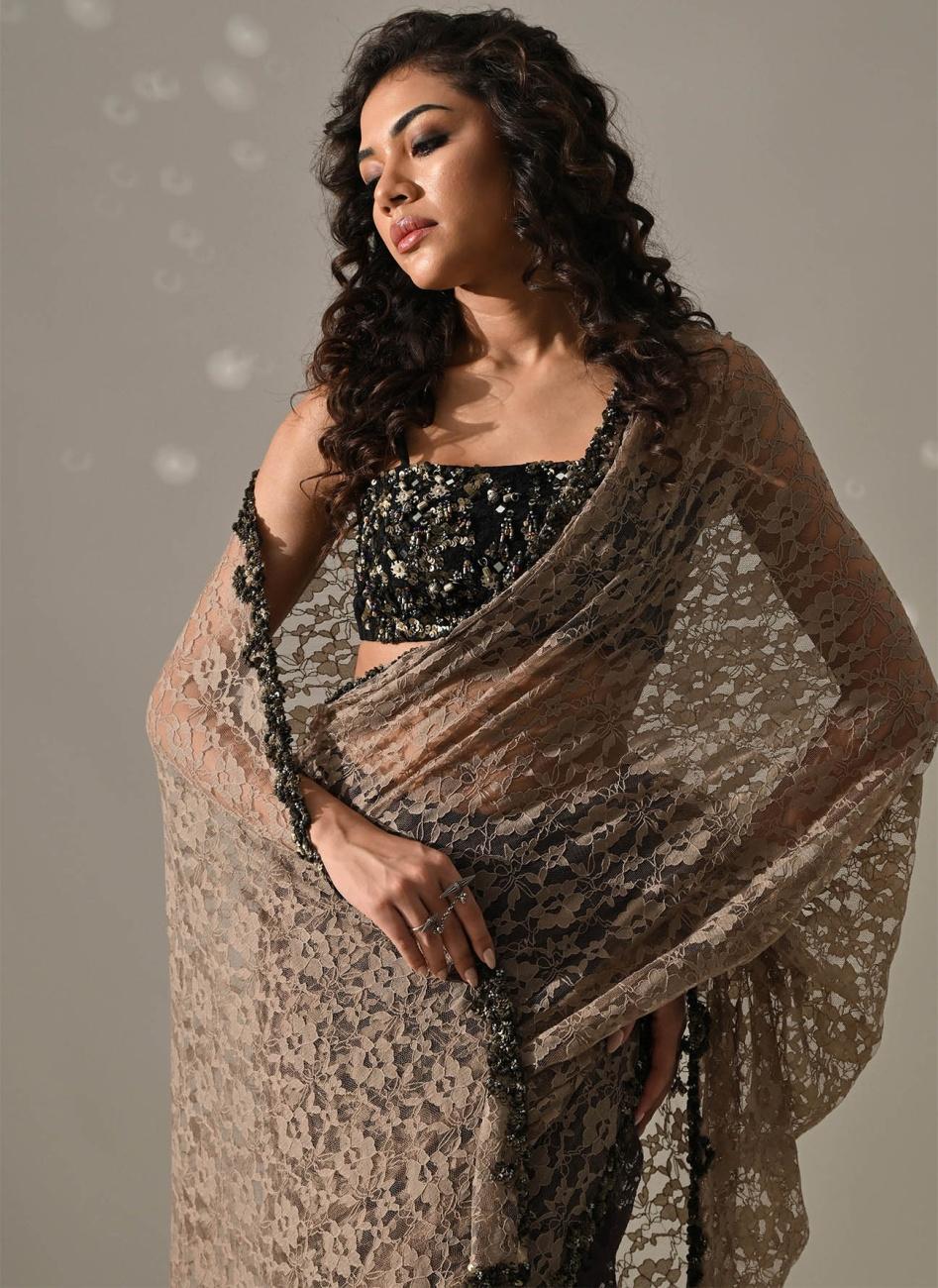 Beige Plum Lace Ombre Dyed Saree Set