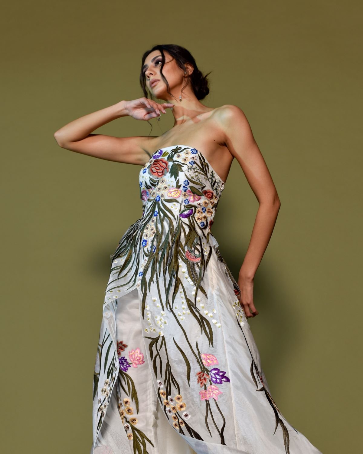 https://cdn.shopify.com/s/files/1/0088/3441/6706/files/strapless-embroidered-gown-with-overlap-pants-1443535.jpg?v=1752388607