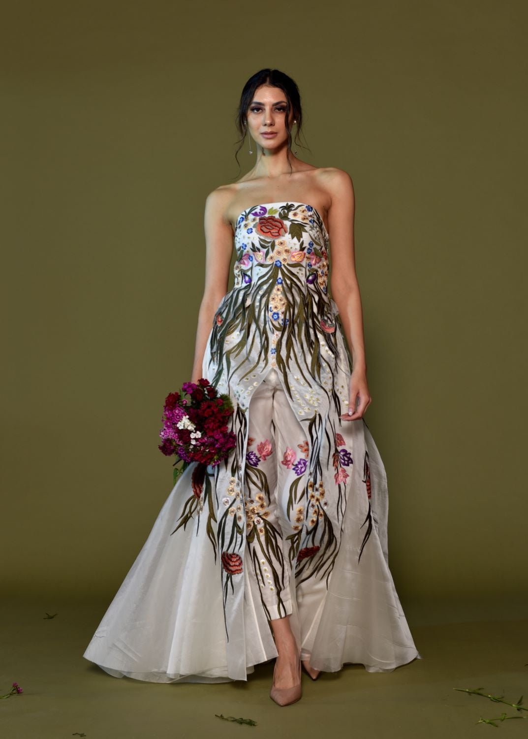 https://cdn.shopify.com/s/files/1/0088/3441/6706/files/strapless-embroidered-gown-with-overlap-pants-8080017.jpg?v=1752388606