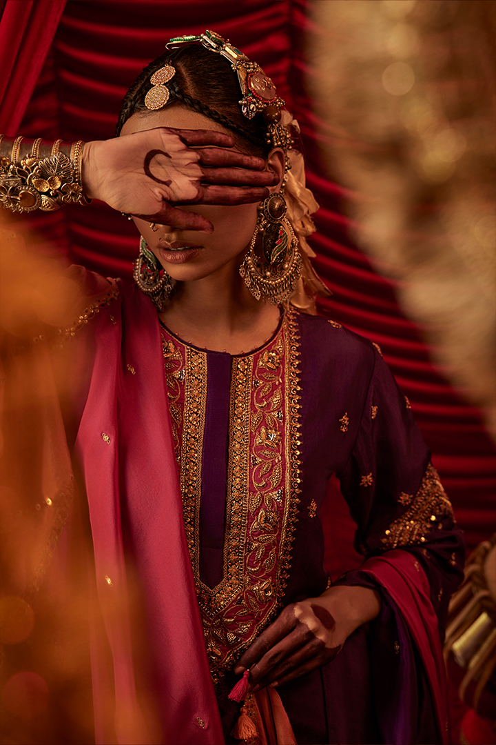 Elegant Purple Silk Kurta Pant Dupatta Set - Handwoven Embroidered Ensemble