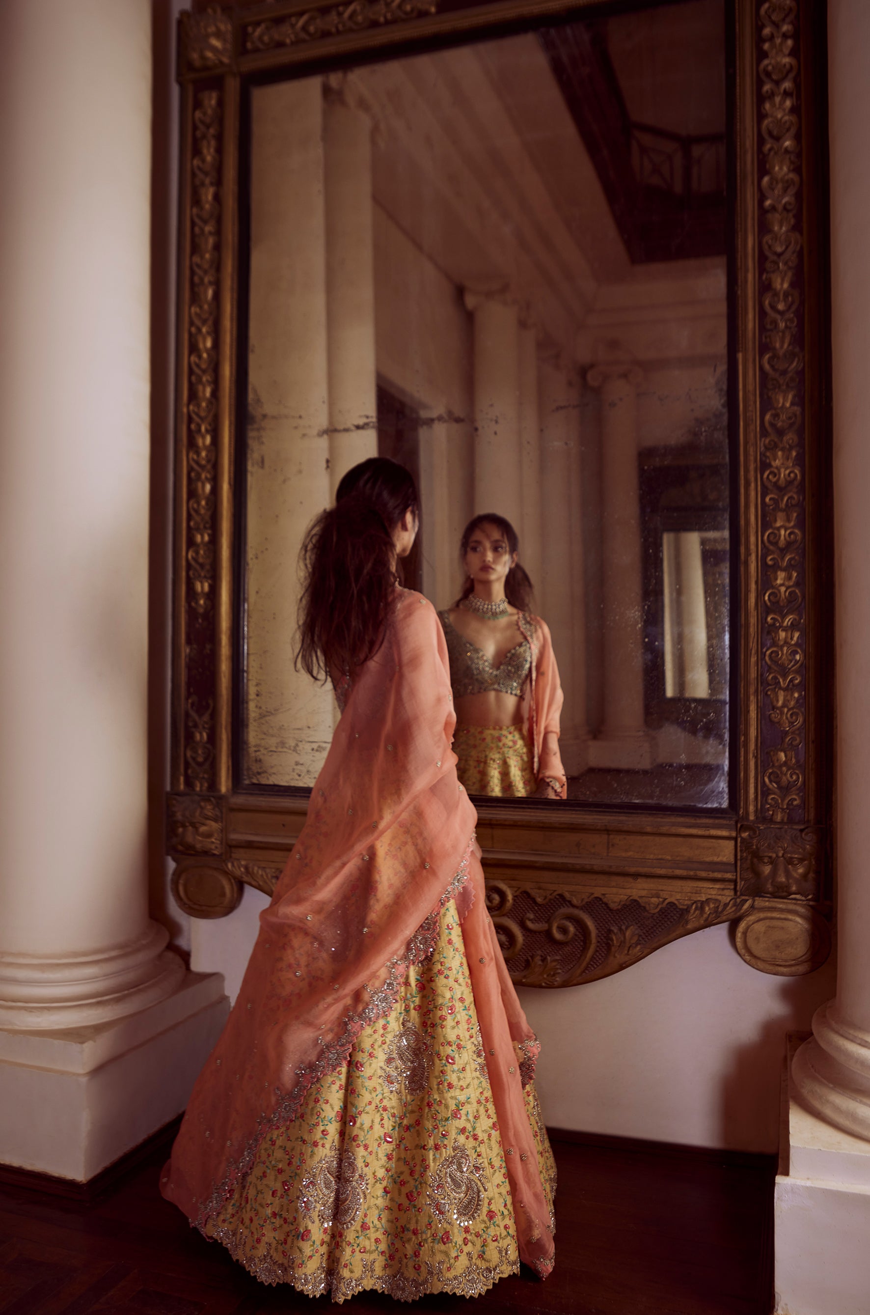 Nemali lata lehenga