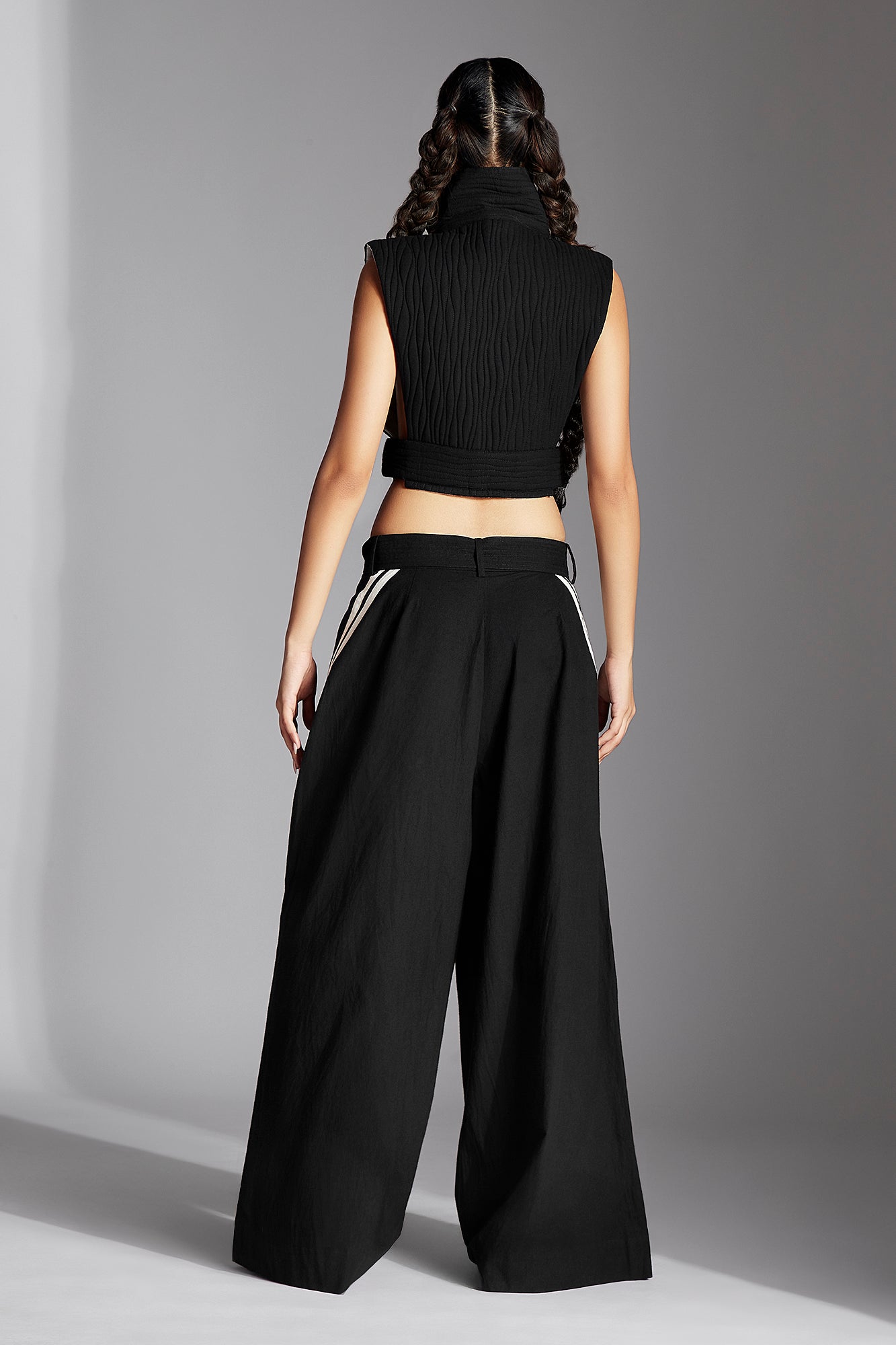 Tuen Jacket in Black