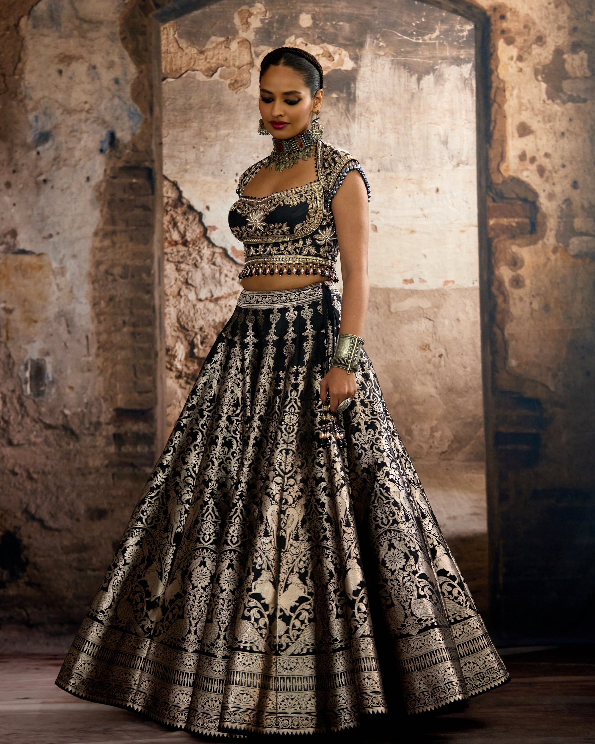 Bethari : Leela - Raven Black