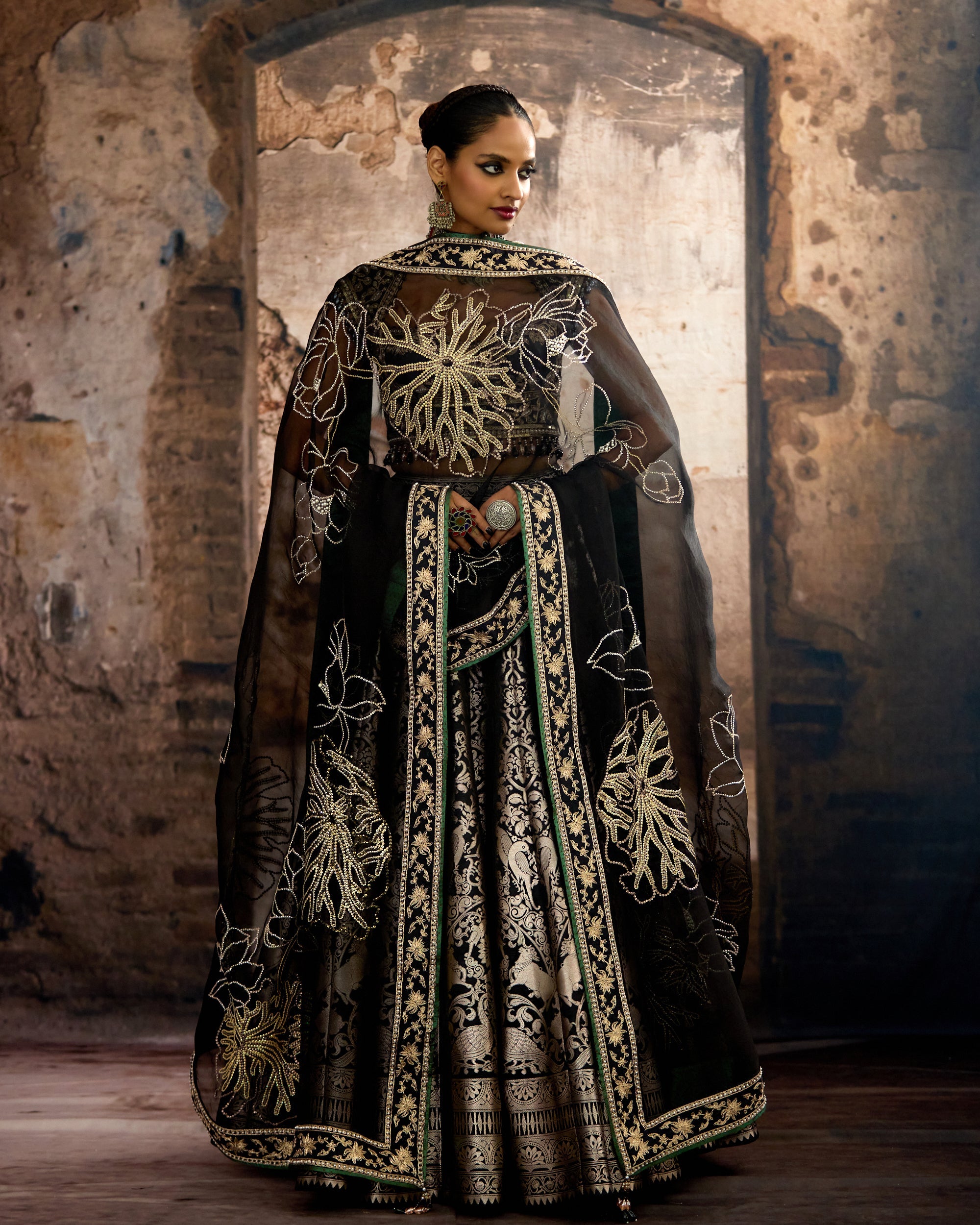 Bethari : Leela - Raven Black