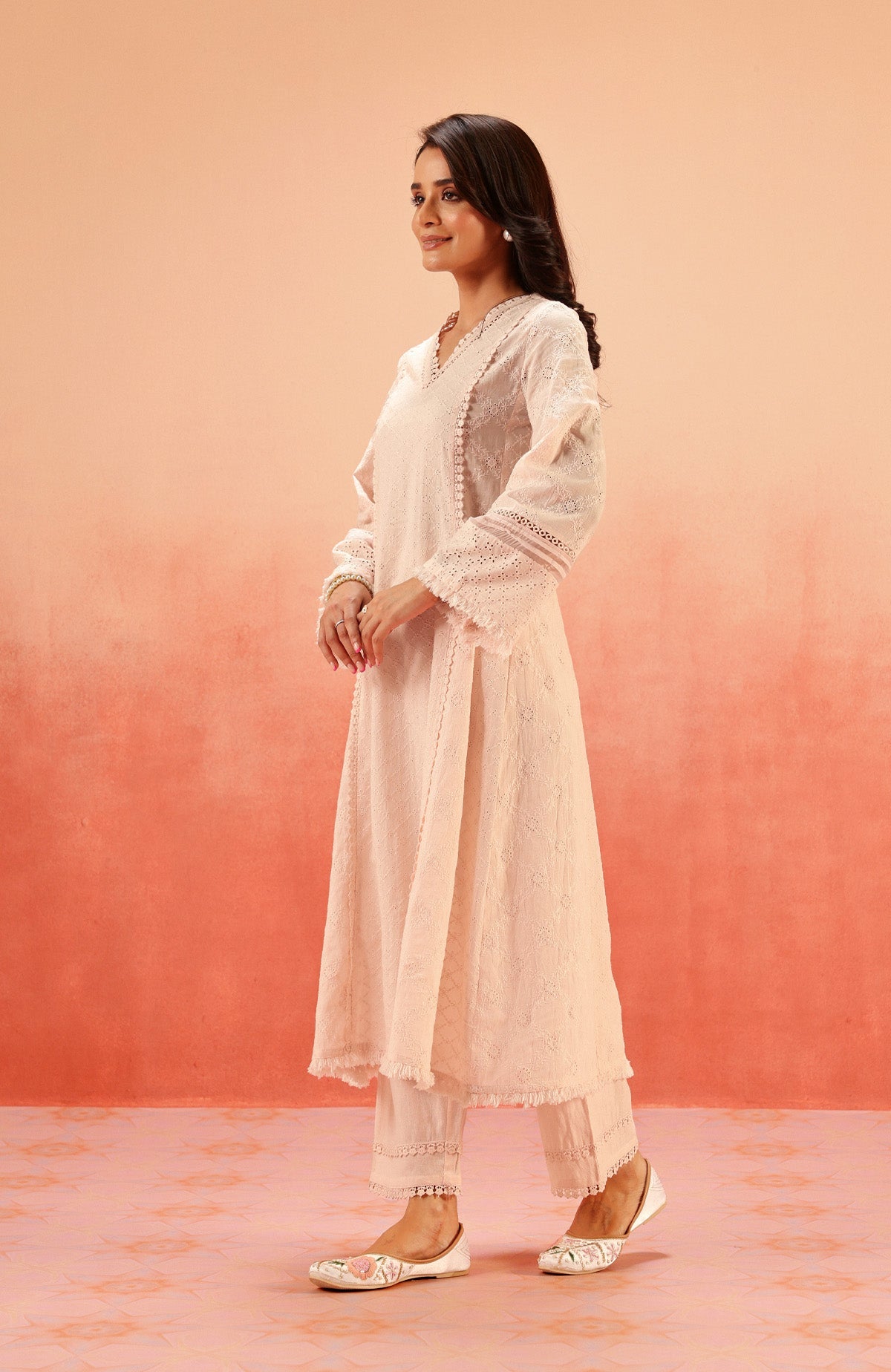 MIRA PINK SCHIFFLI KURTA SET