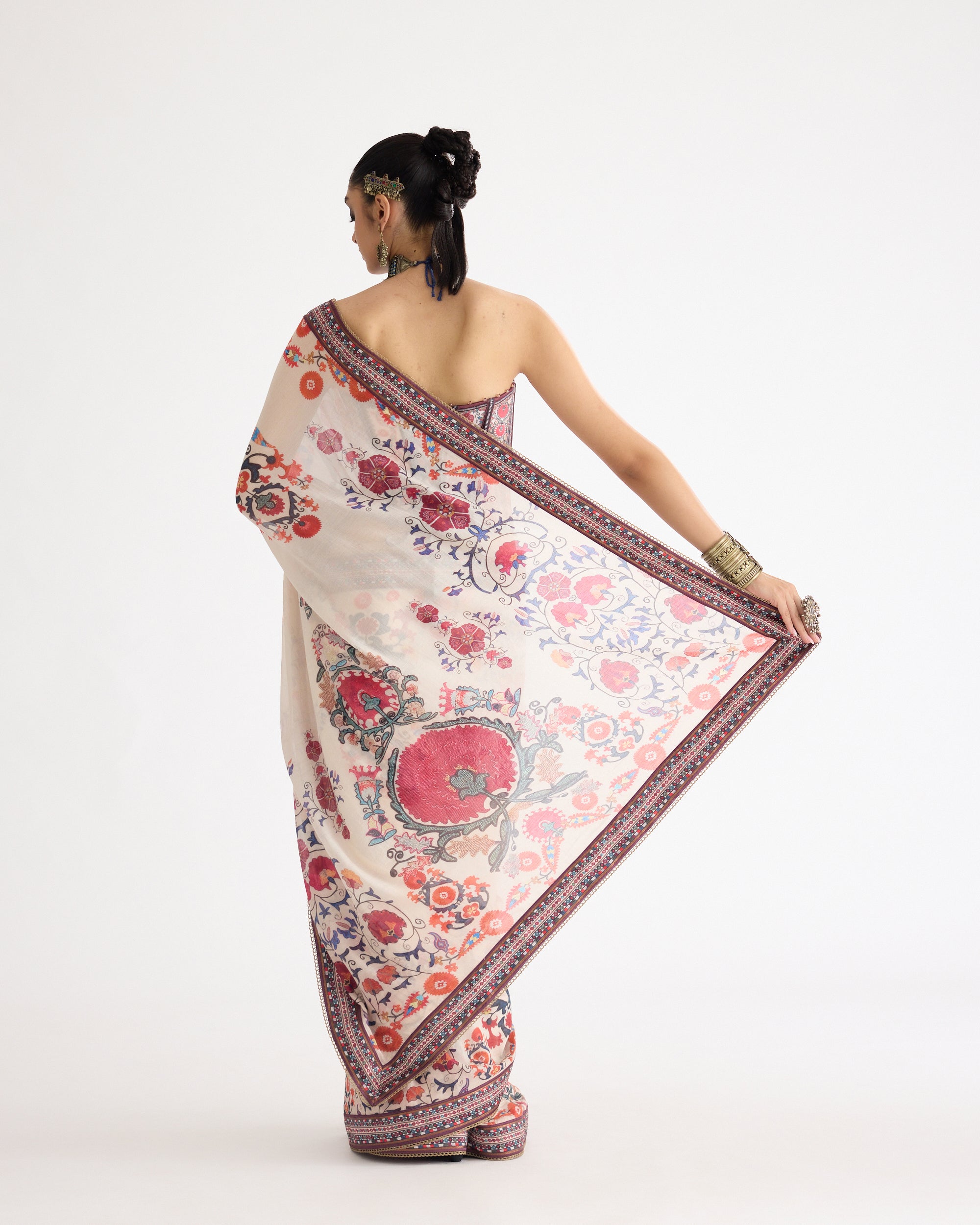 Bukhara : Saavi Multi