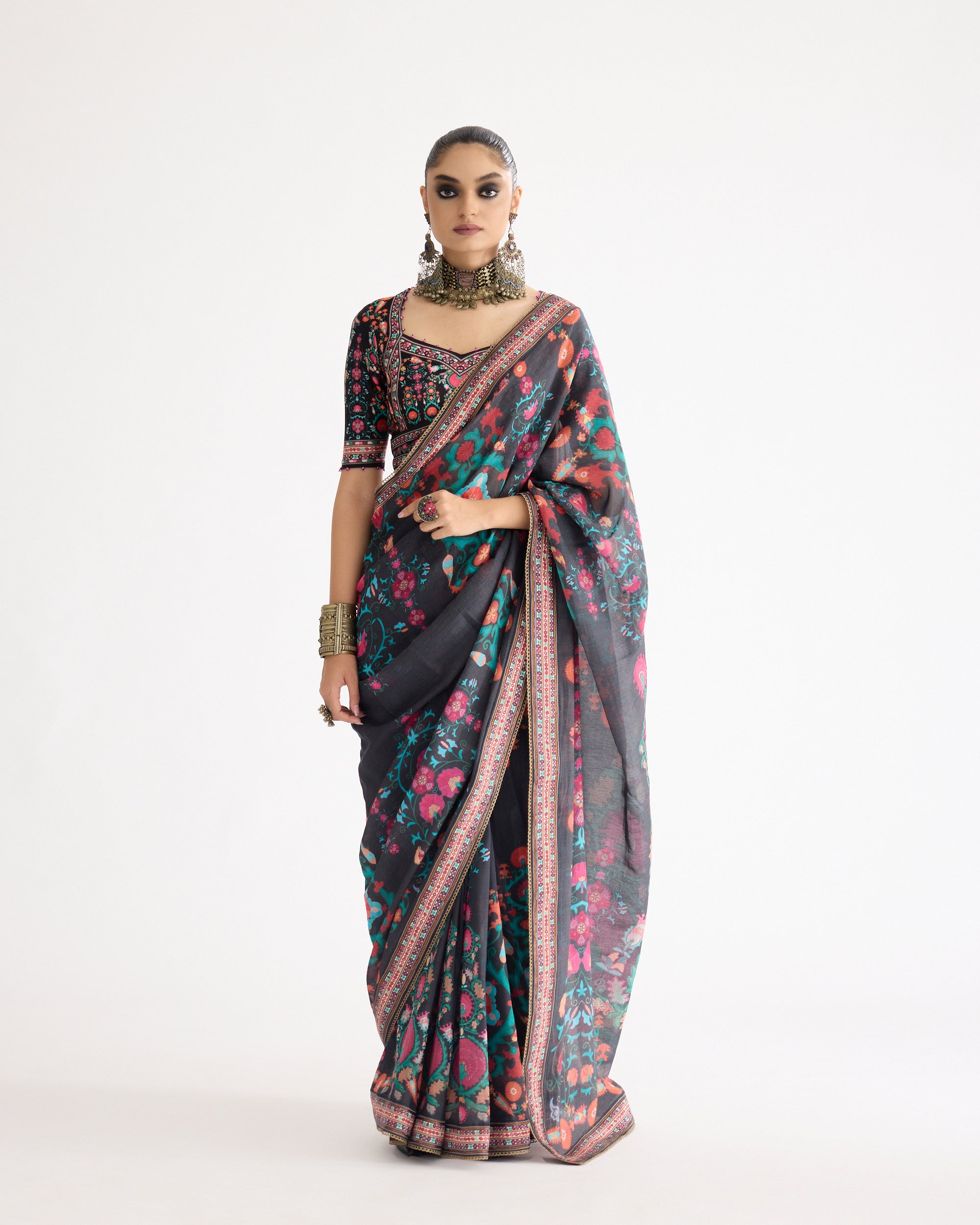 Bukhara : Saavi Black