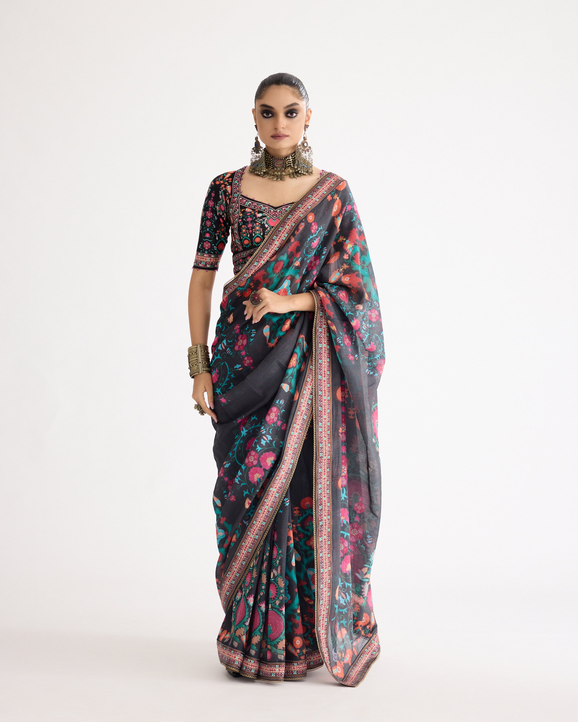 Bukhara : Saavi Black