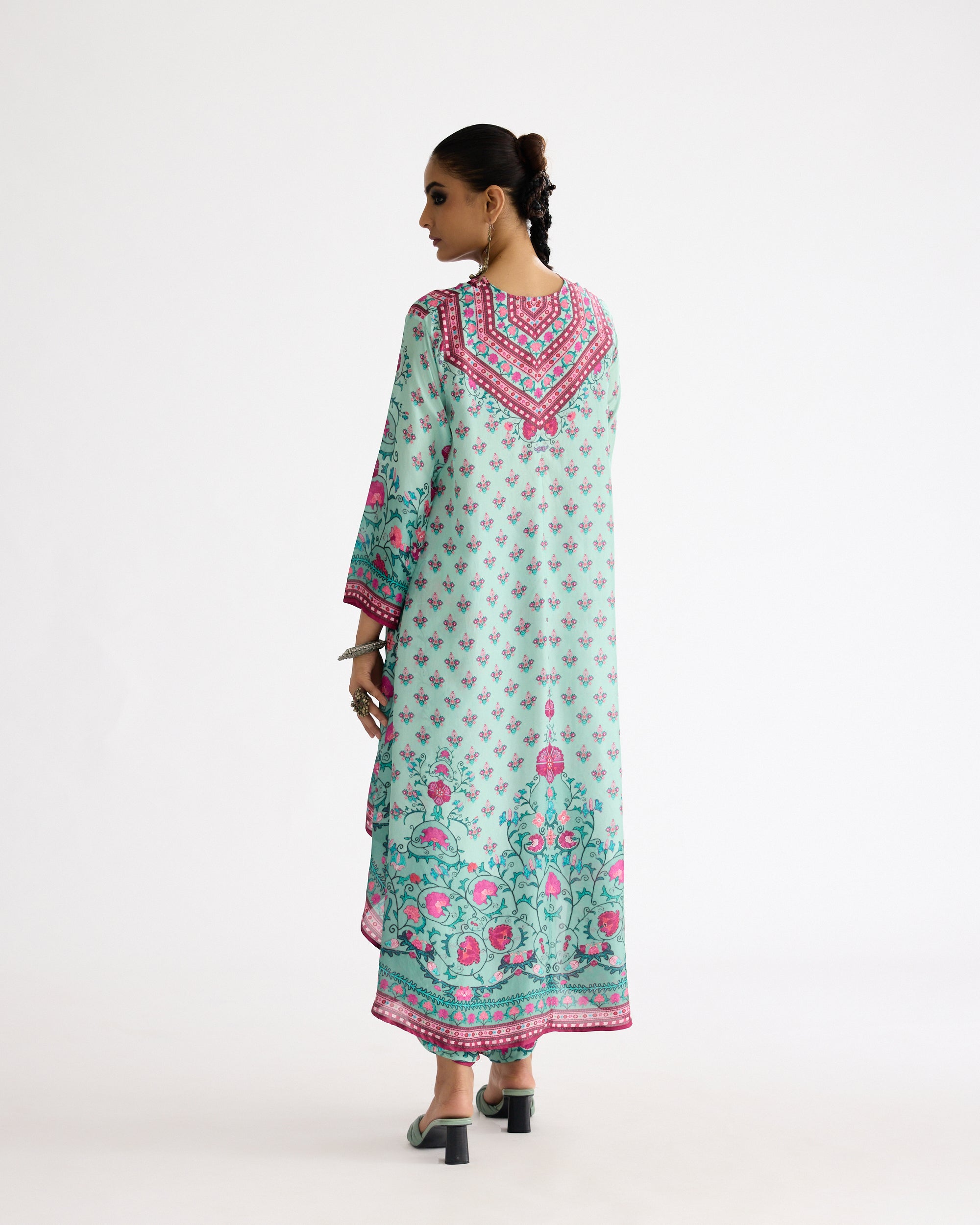Bukhara : Aarvi