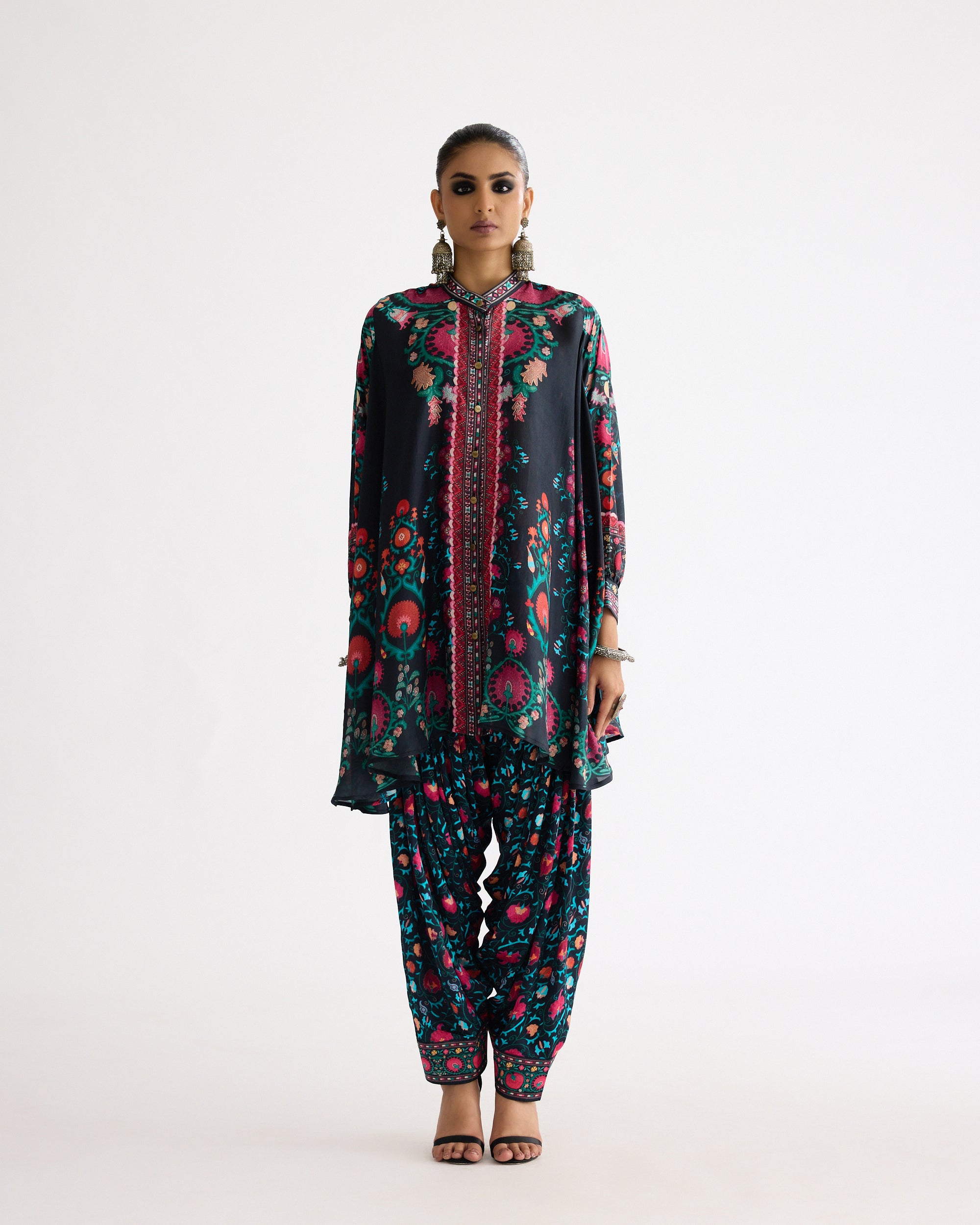 Bukhara : Nilofer Black