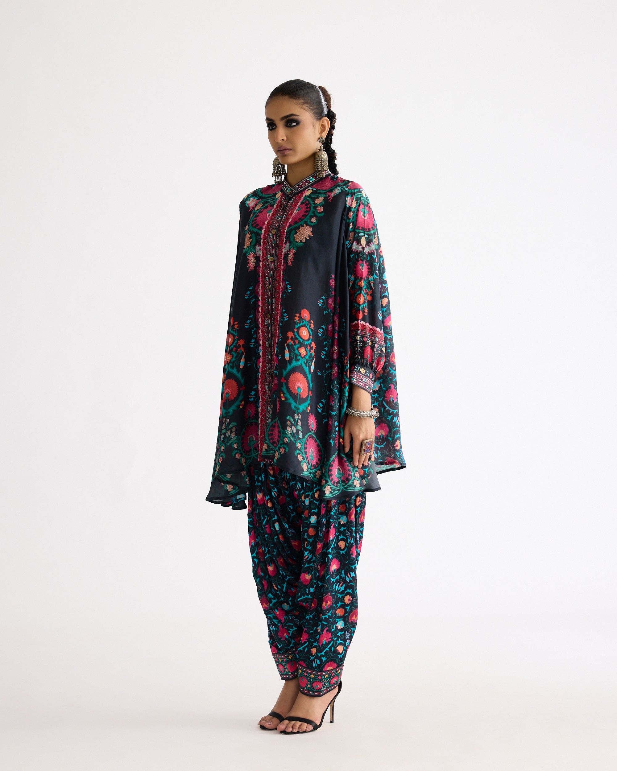 Bukhara : Nilofer Black