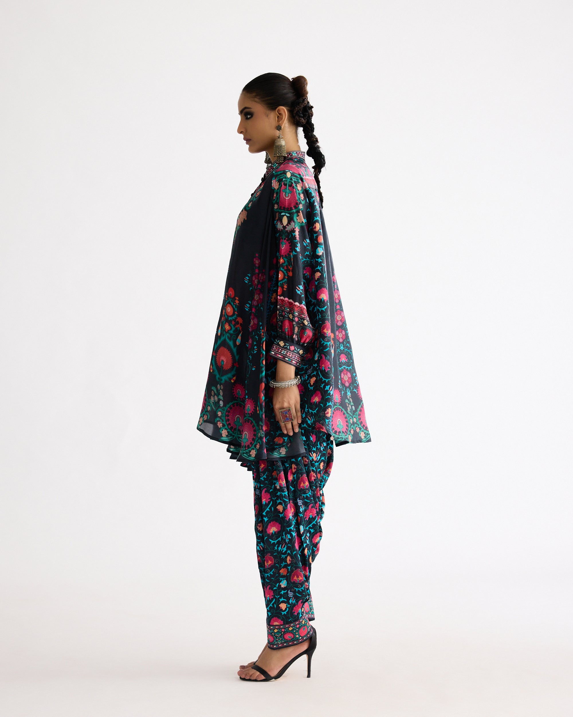 Bukhara : Nilofer Black