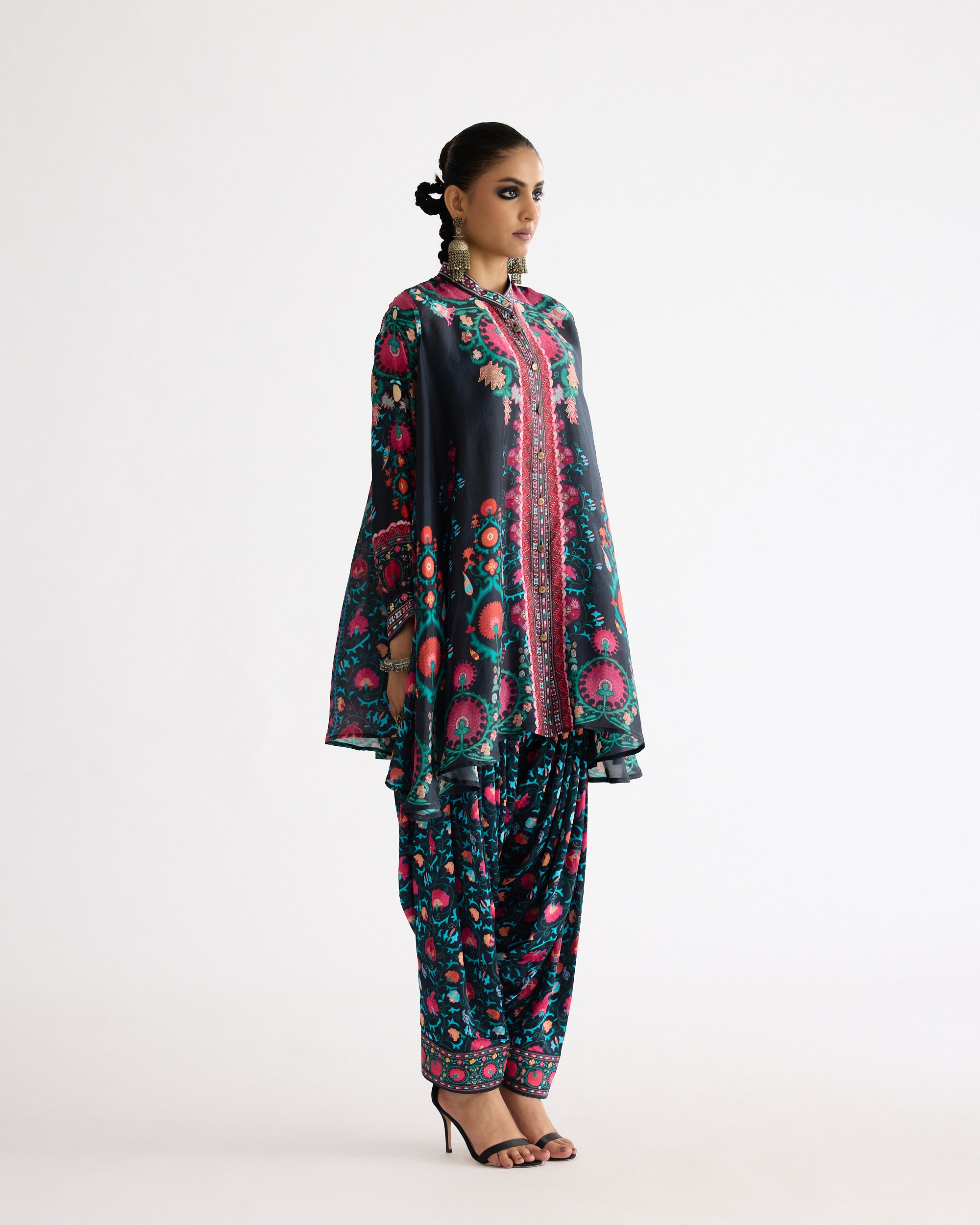 Bukhara : Nilofer Black