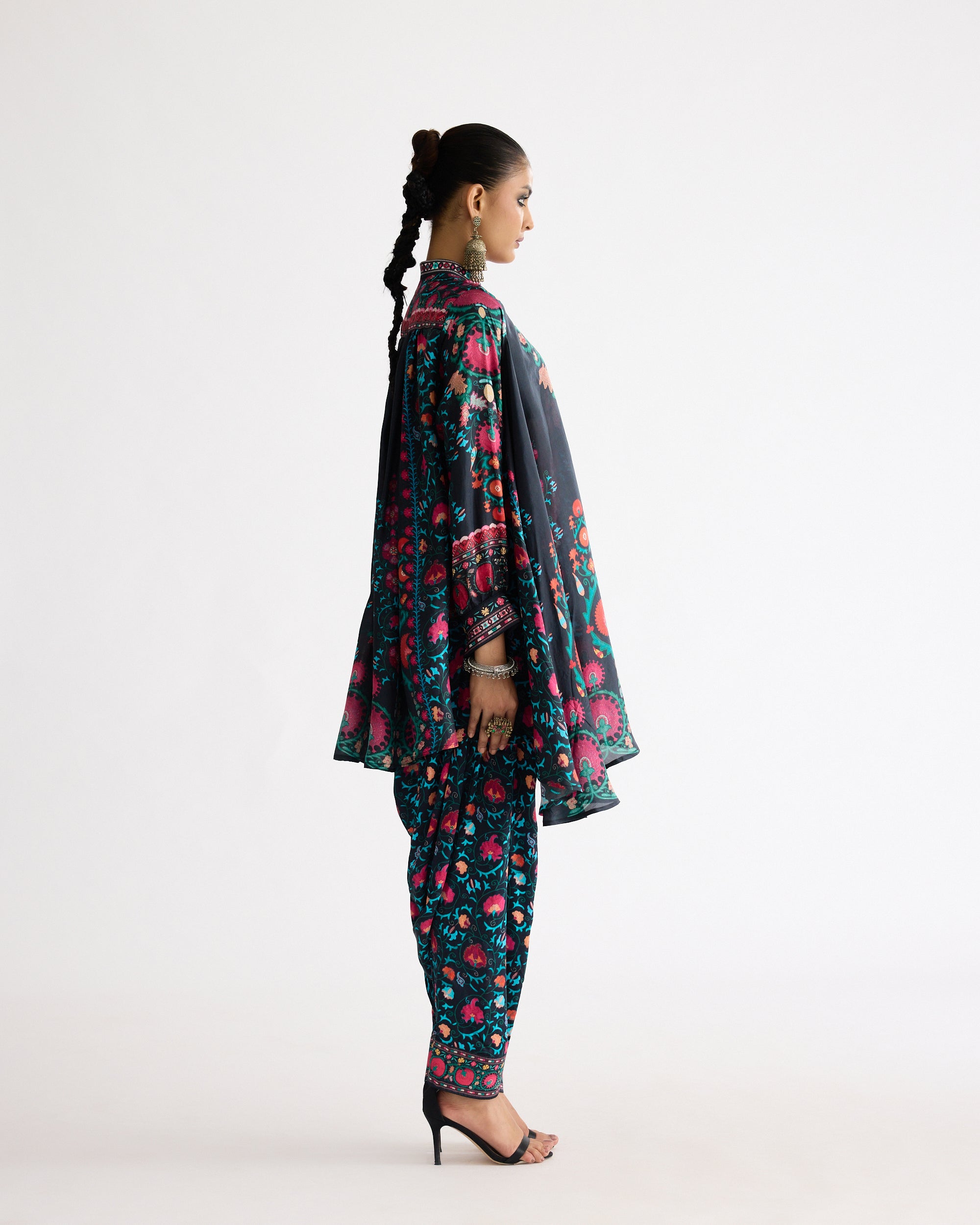 Bukhara : Nilofer Black