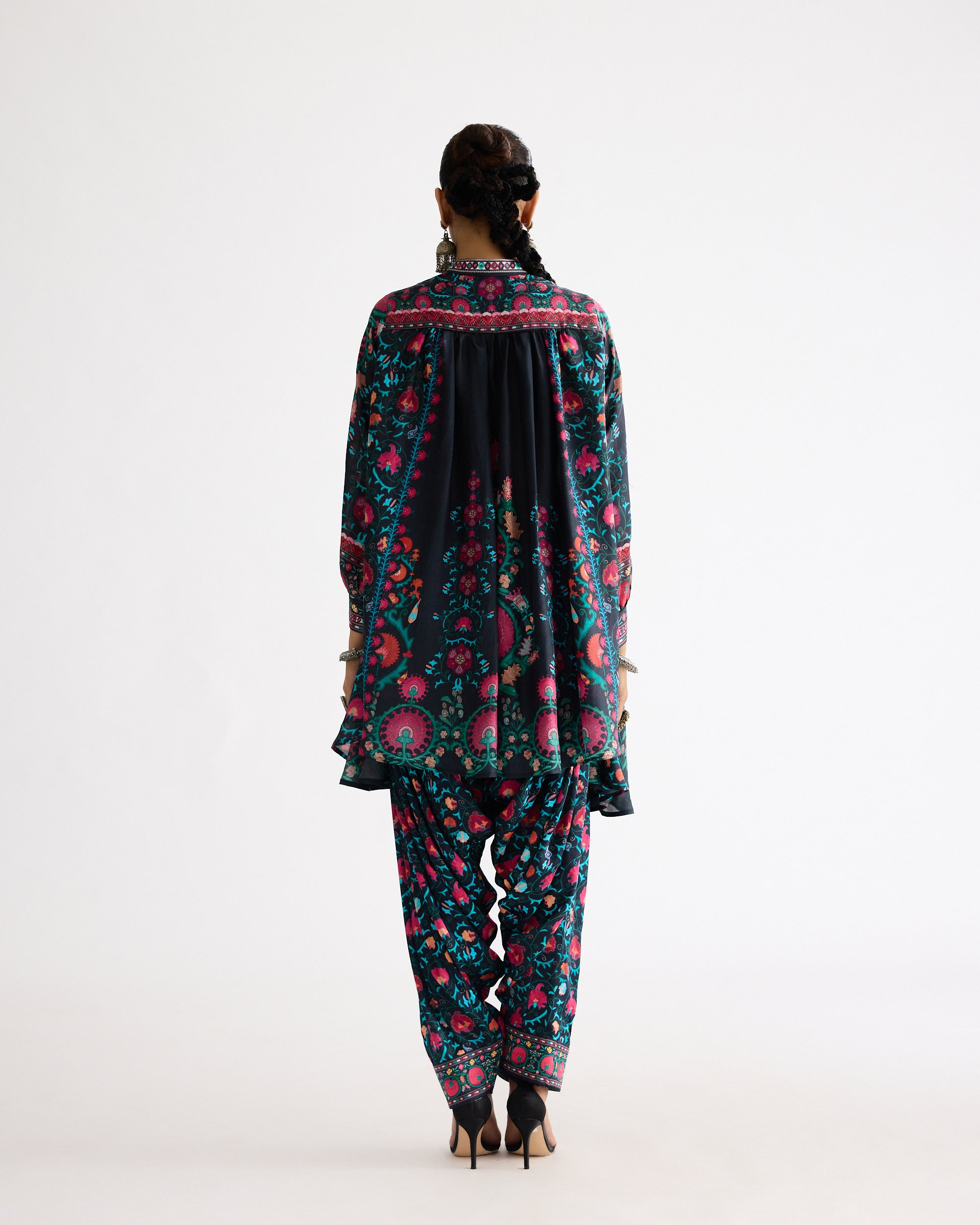 Bukhara : Nilofer Black