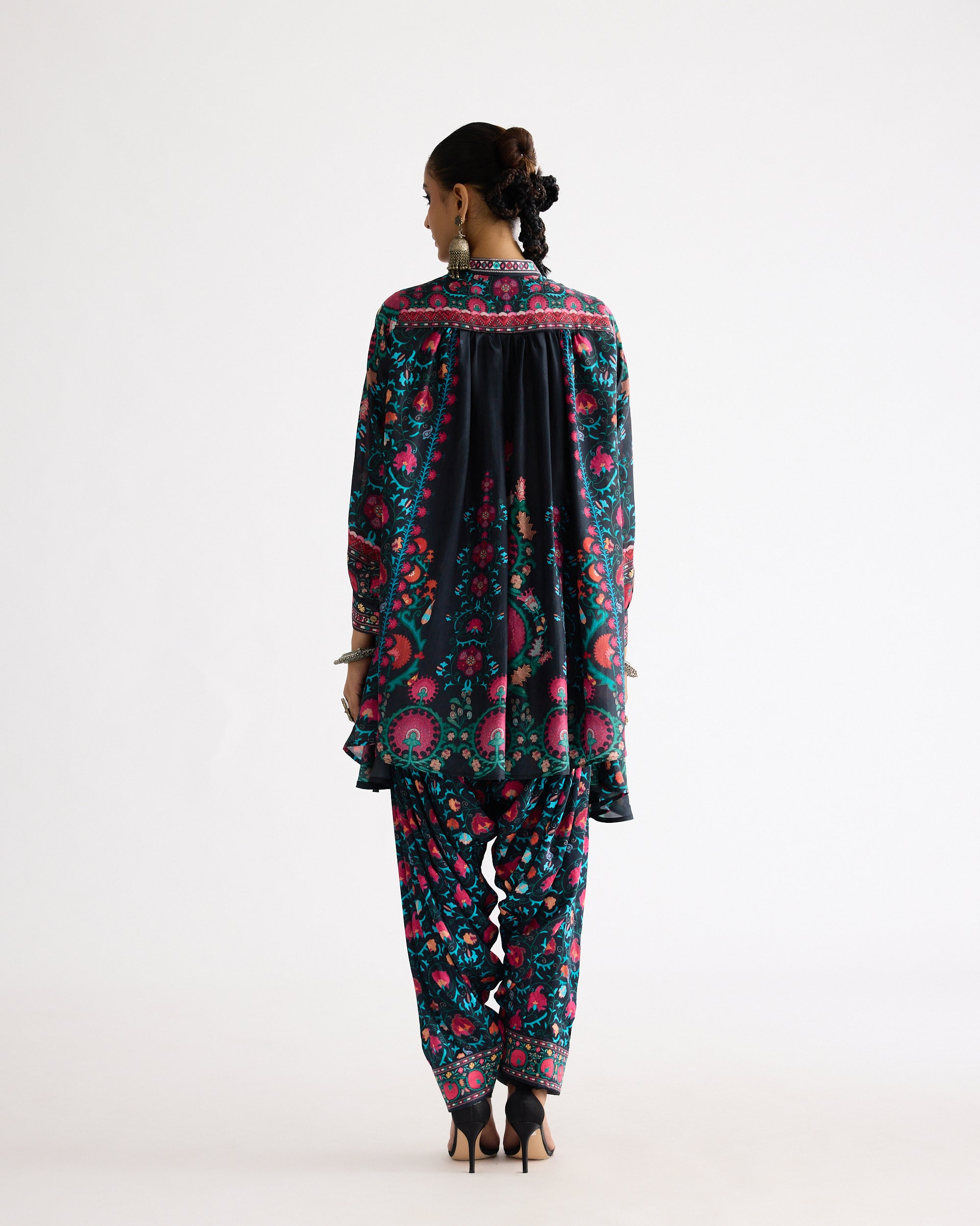 Bukhara : Nilofer Black