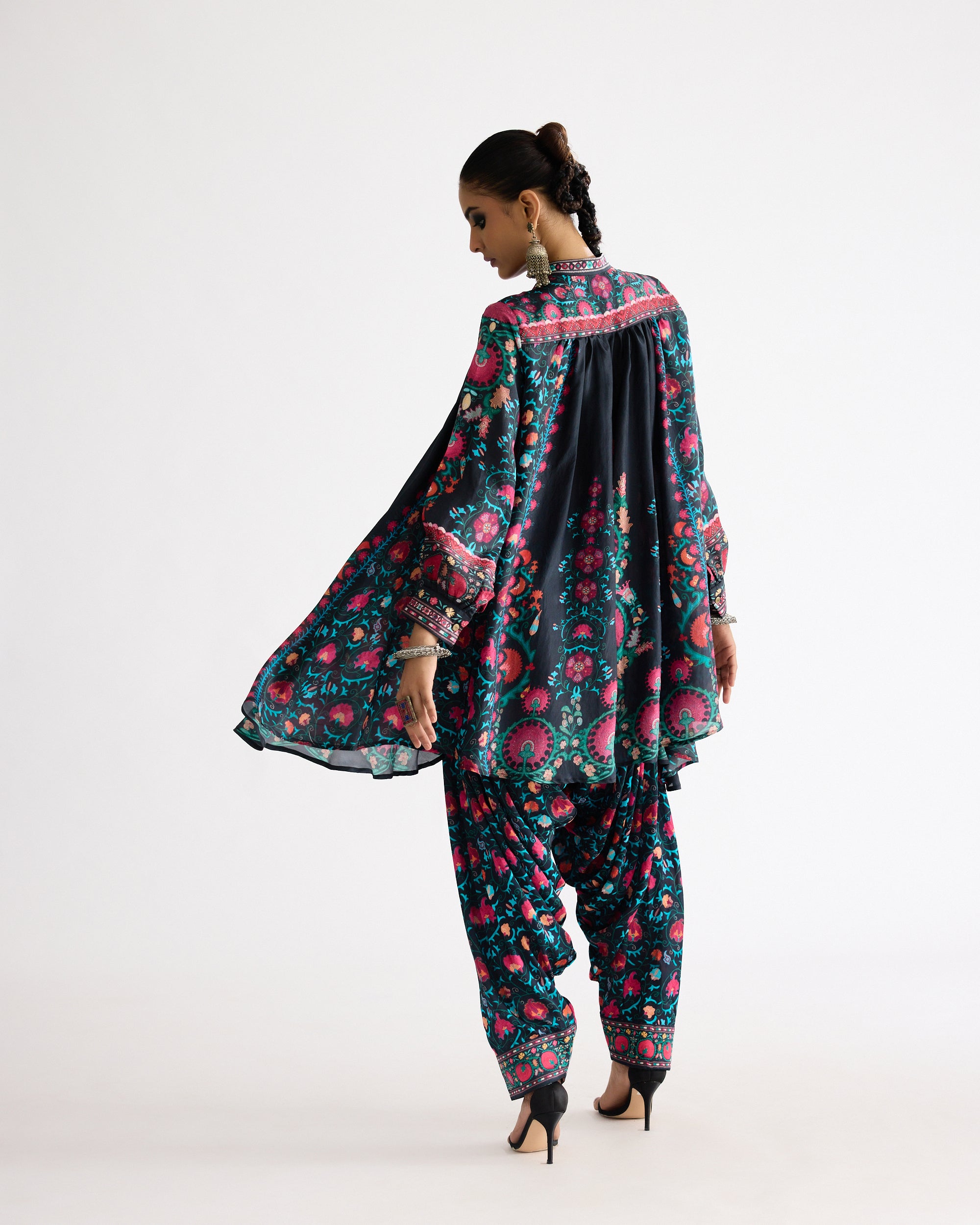 Bukhara : Nilofer Black