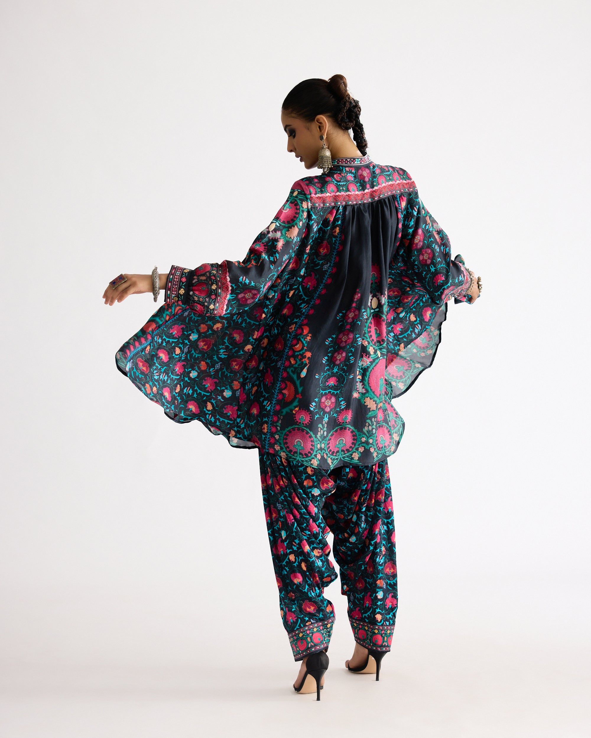 Bukhara : Nilofer Black