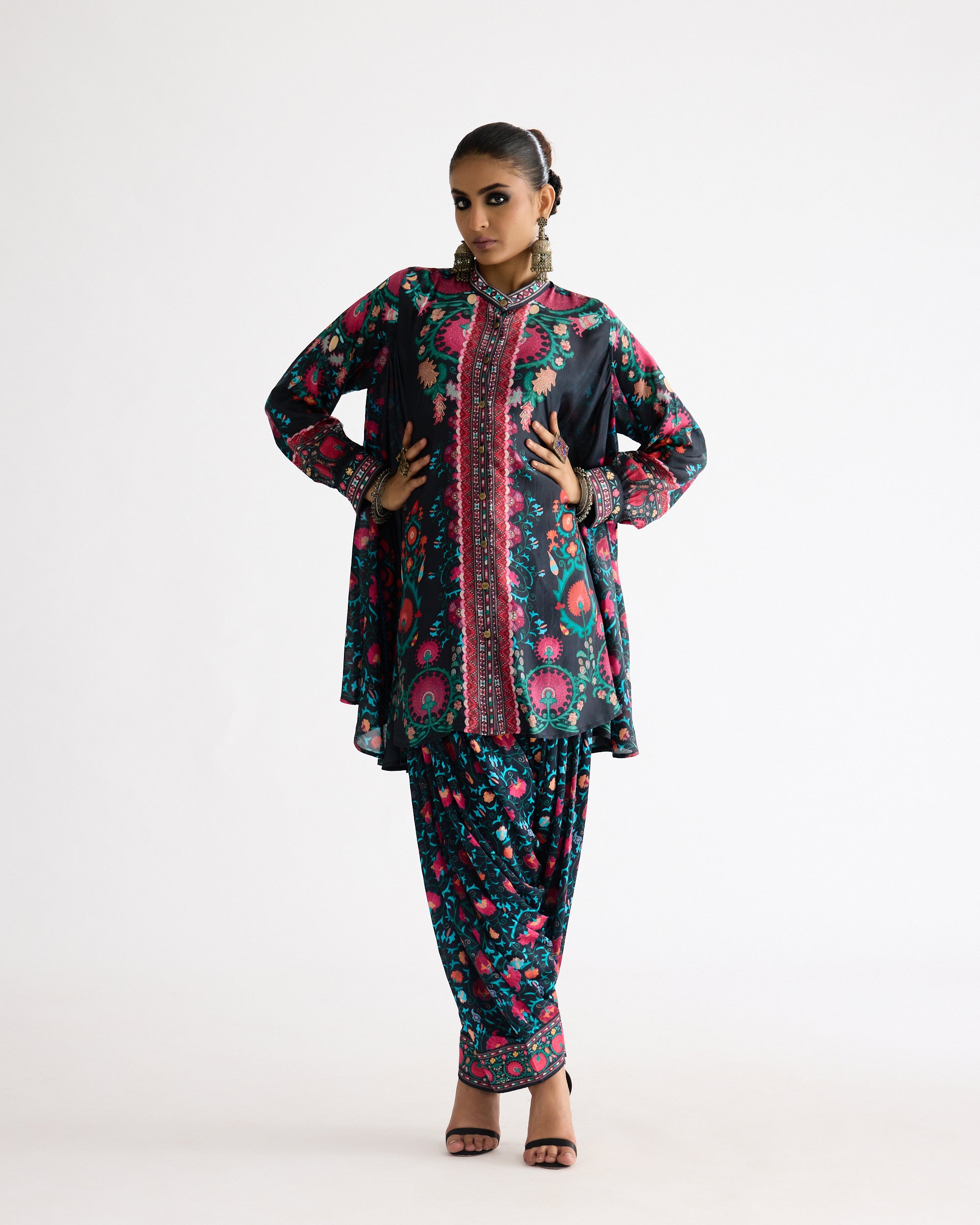 Bukhara : Nilofer Black