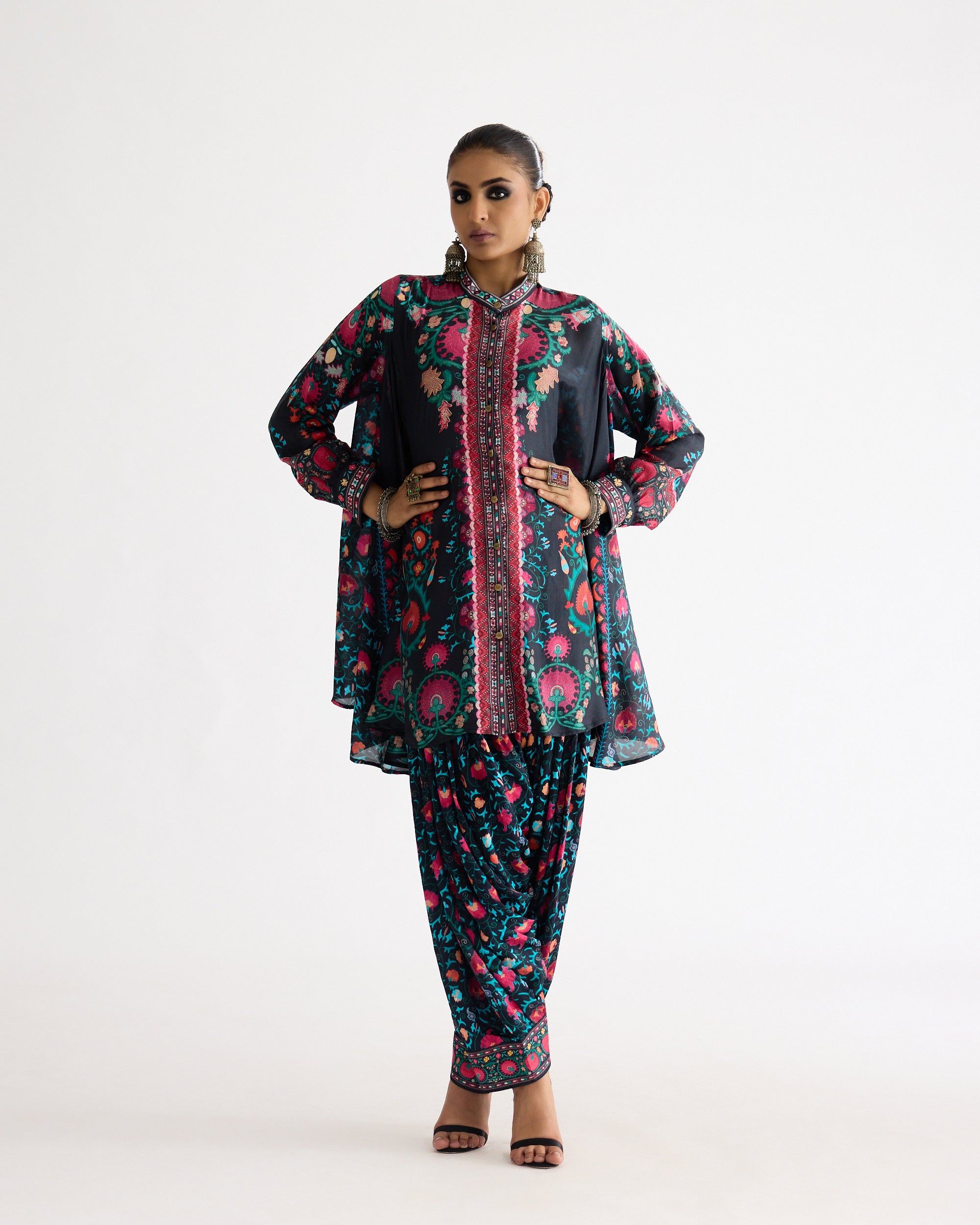 Bukhara : Nilofer Black