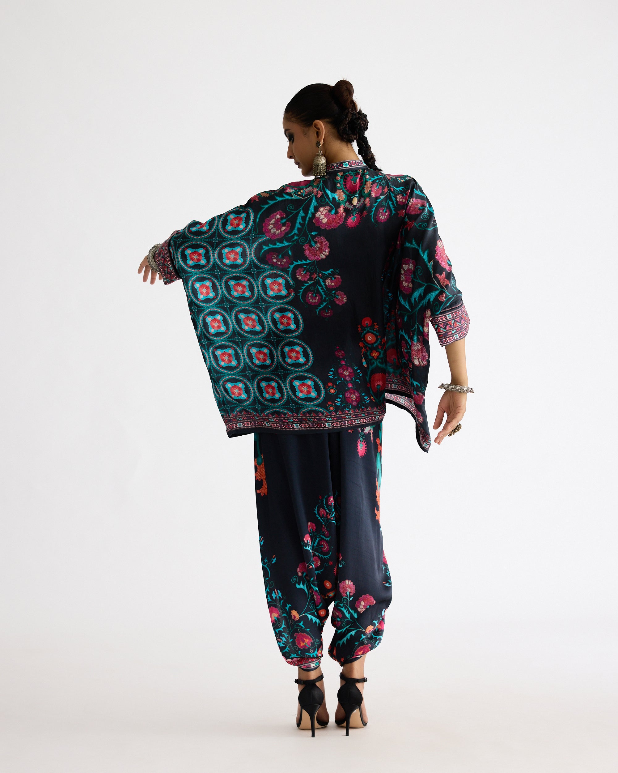 Bukhara : Chanel Black