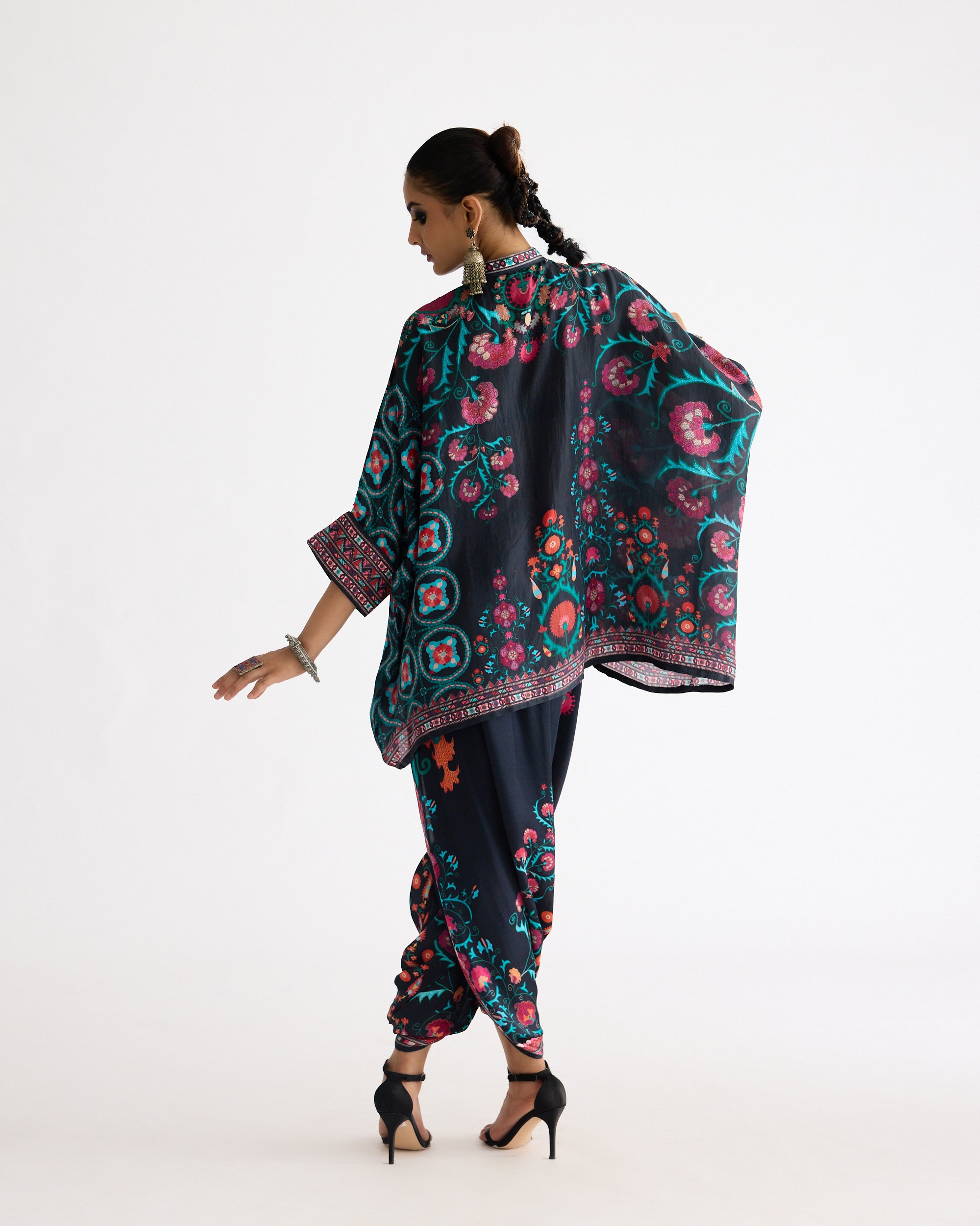 Bukhara : Chanel Black