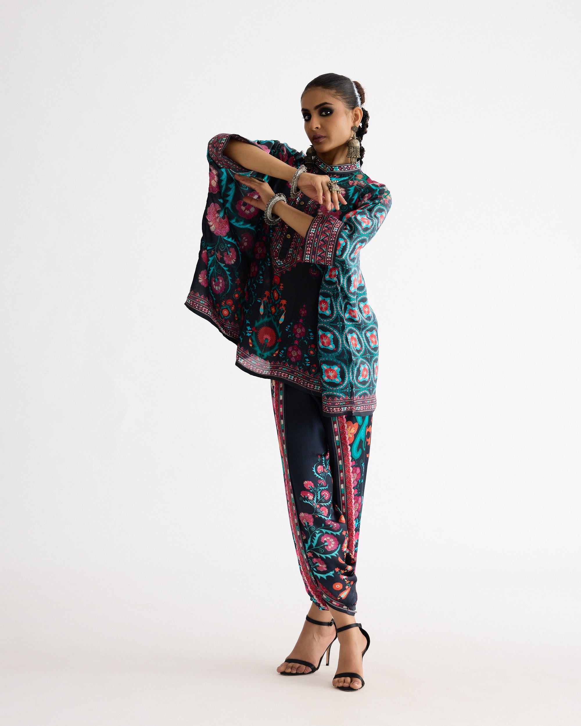 Bukhara : Chanel Black