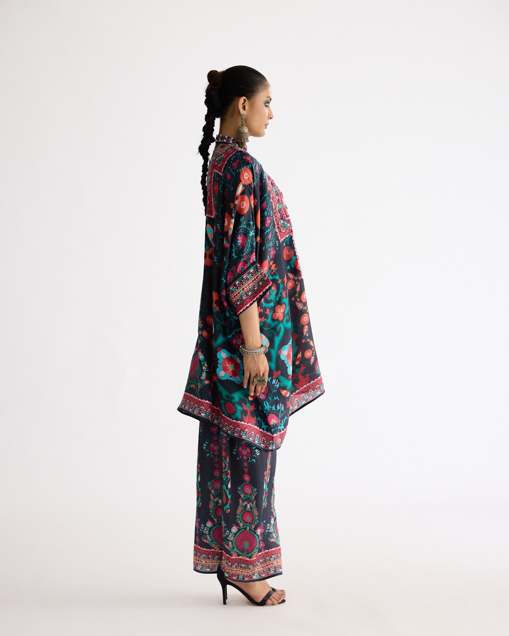 Bukhara : Chanel 36" Black