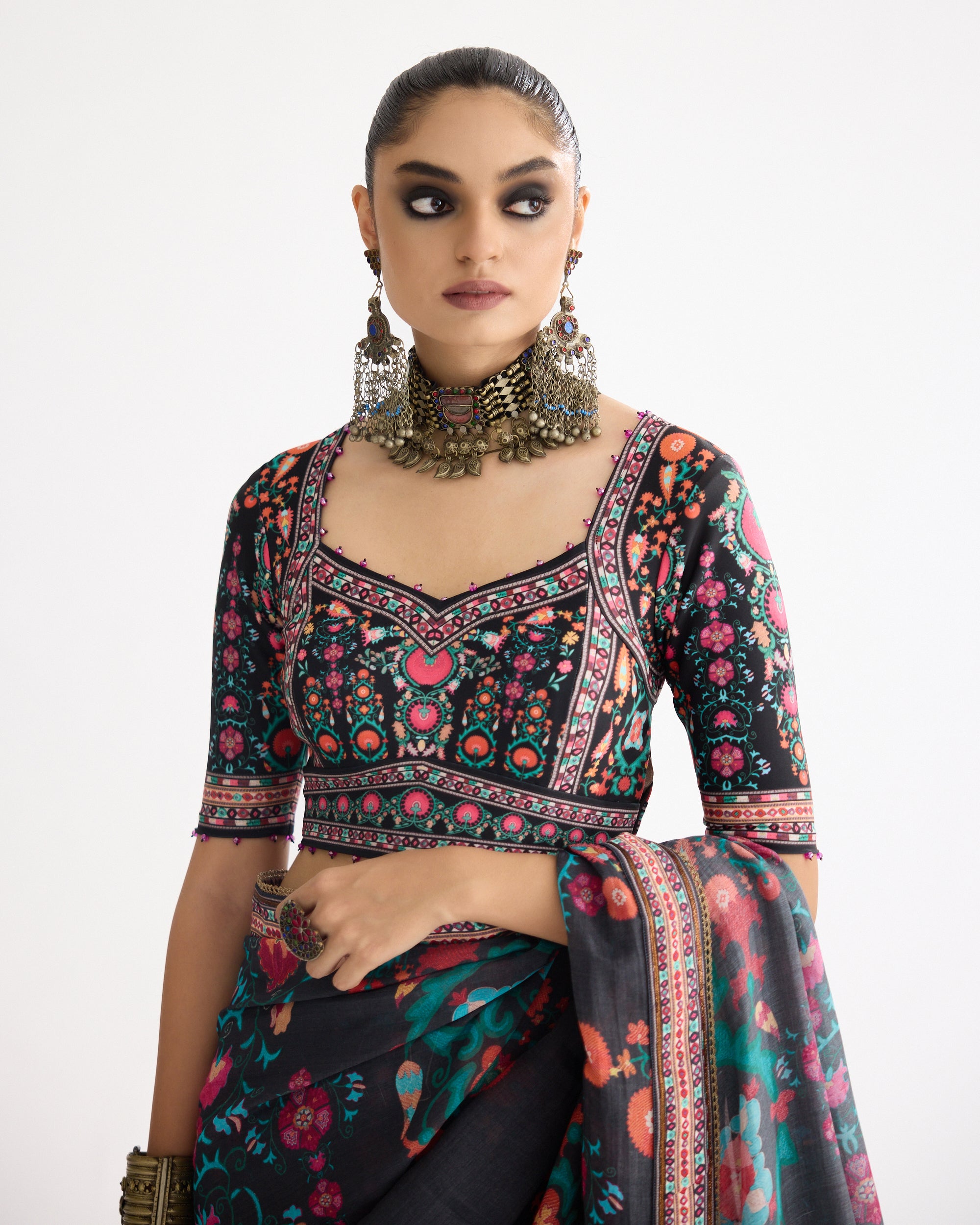 Bukhara : Saavi Black