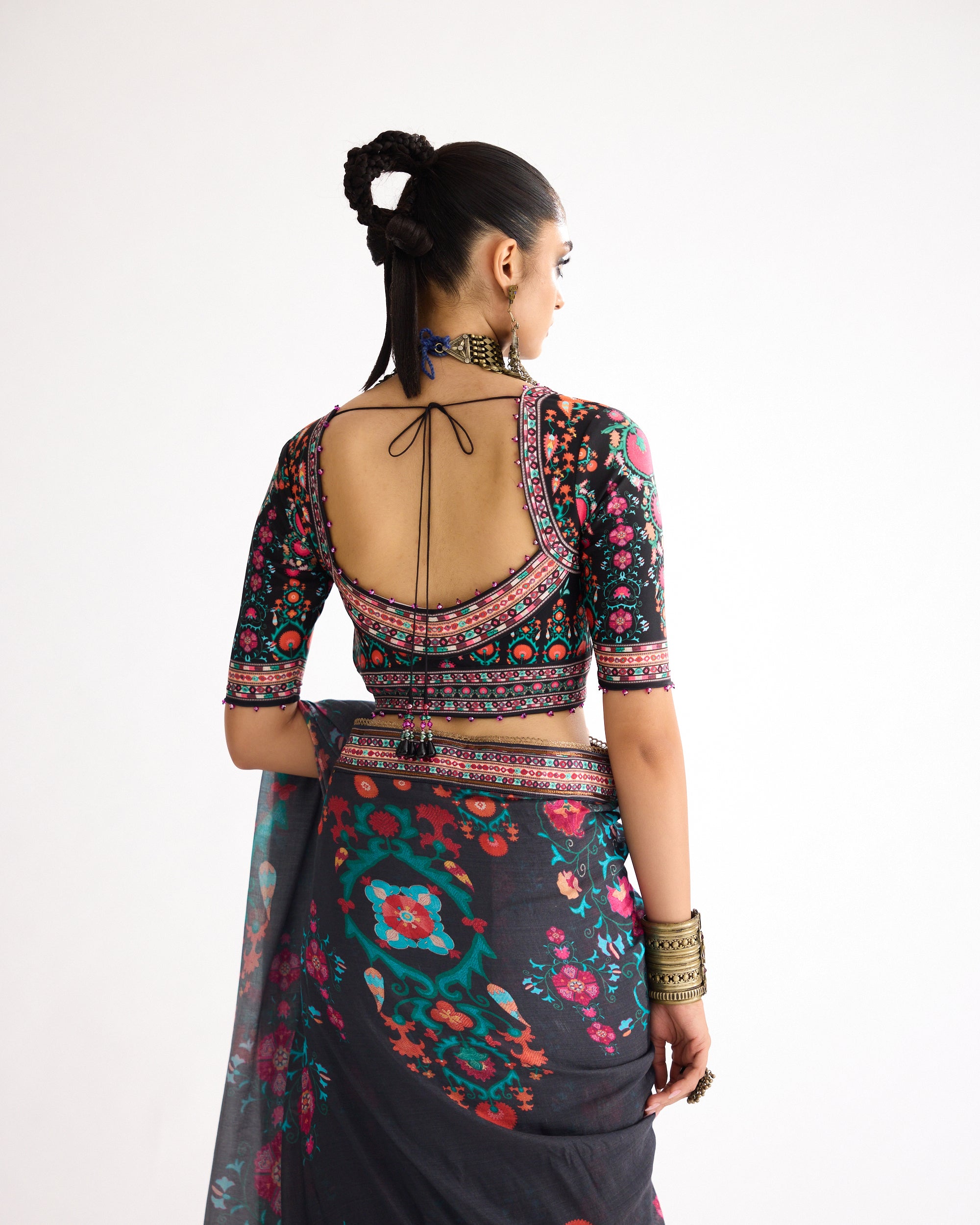 Bukhara : Saavi Black