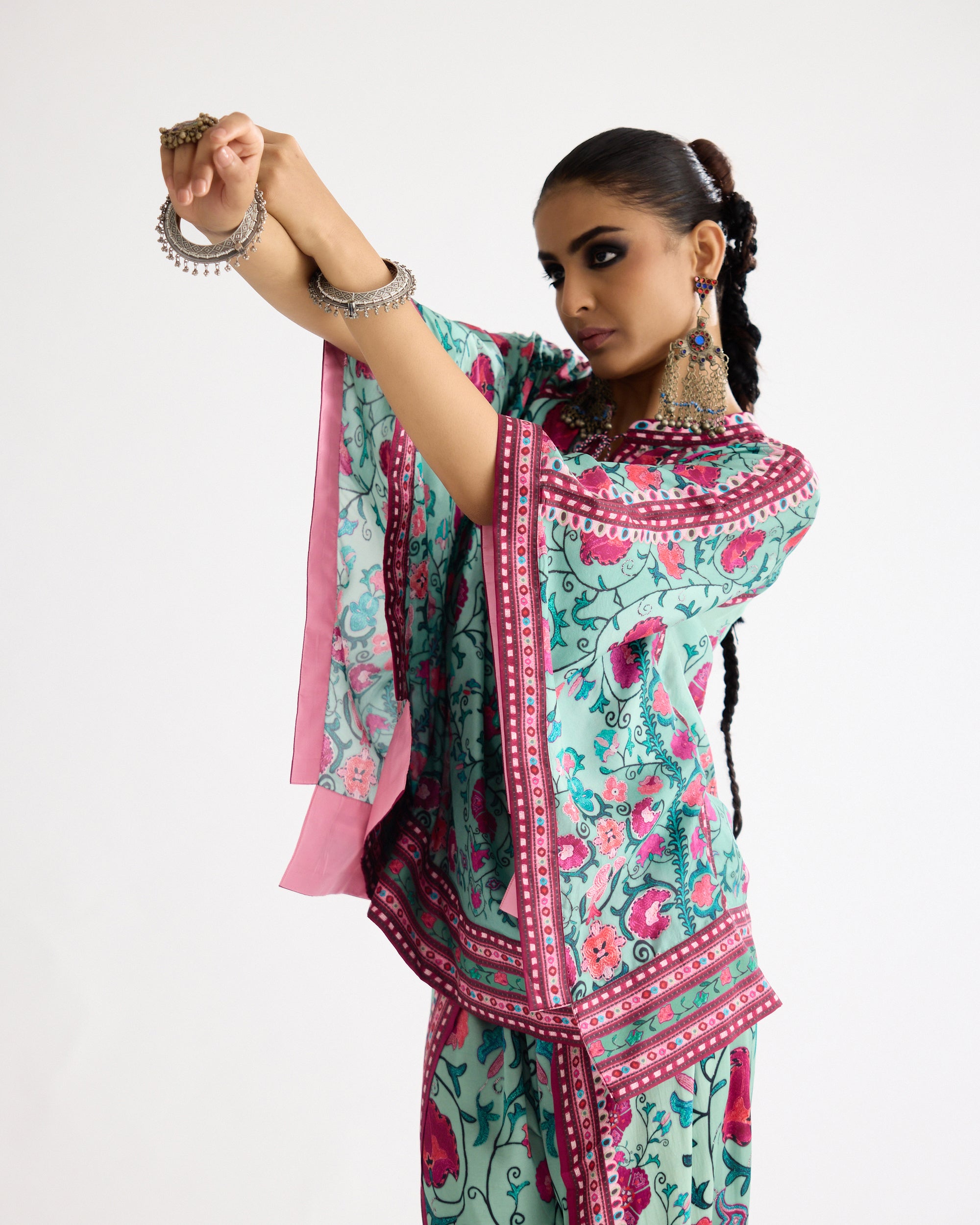Bukhara : Ramona