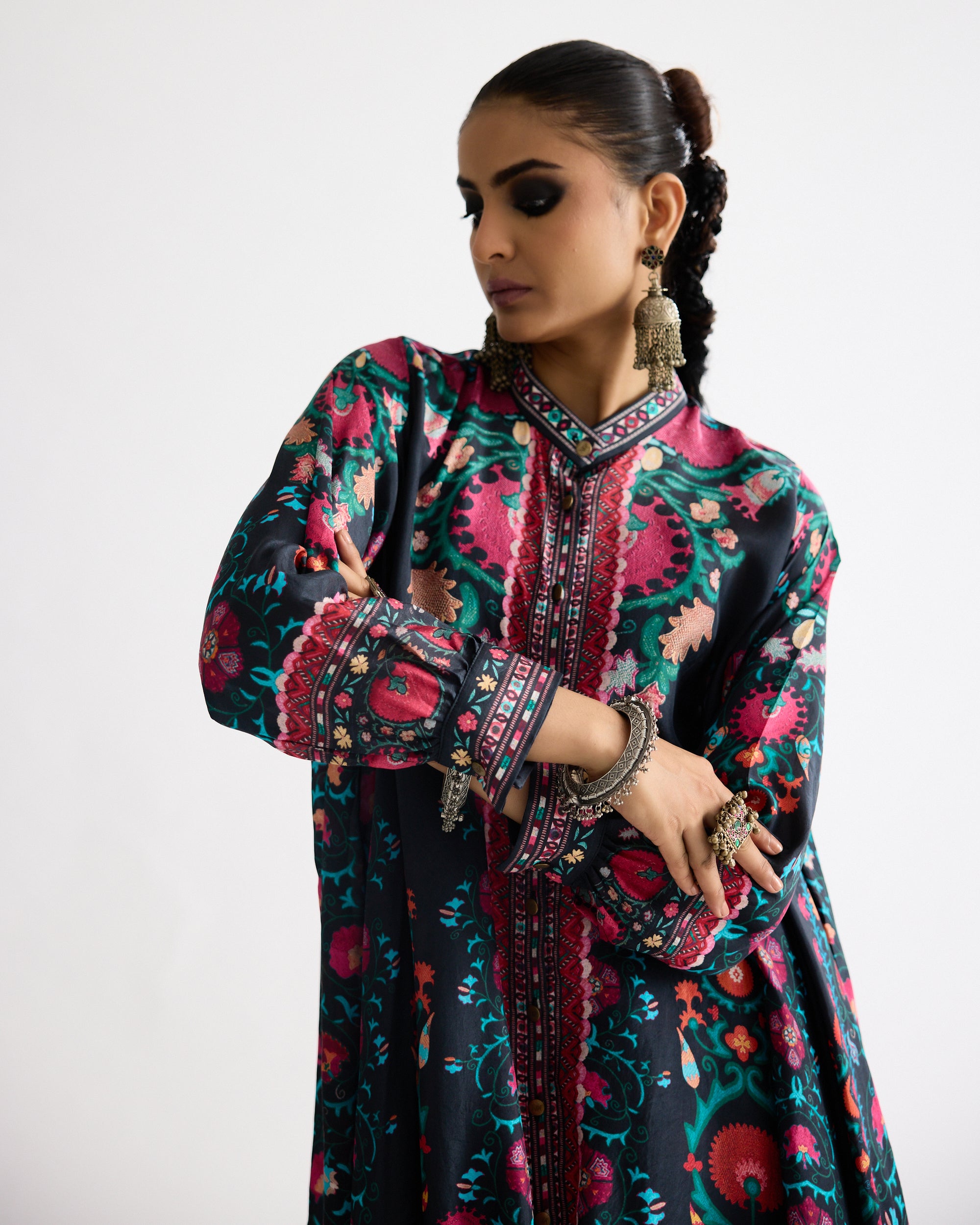 Bukhara : Nilofer Black