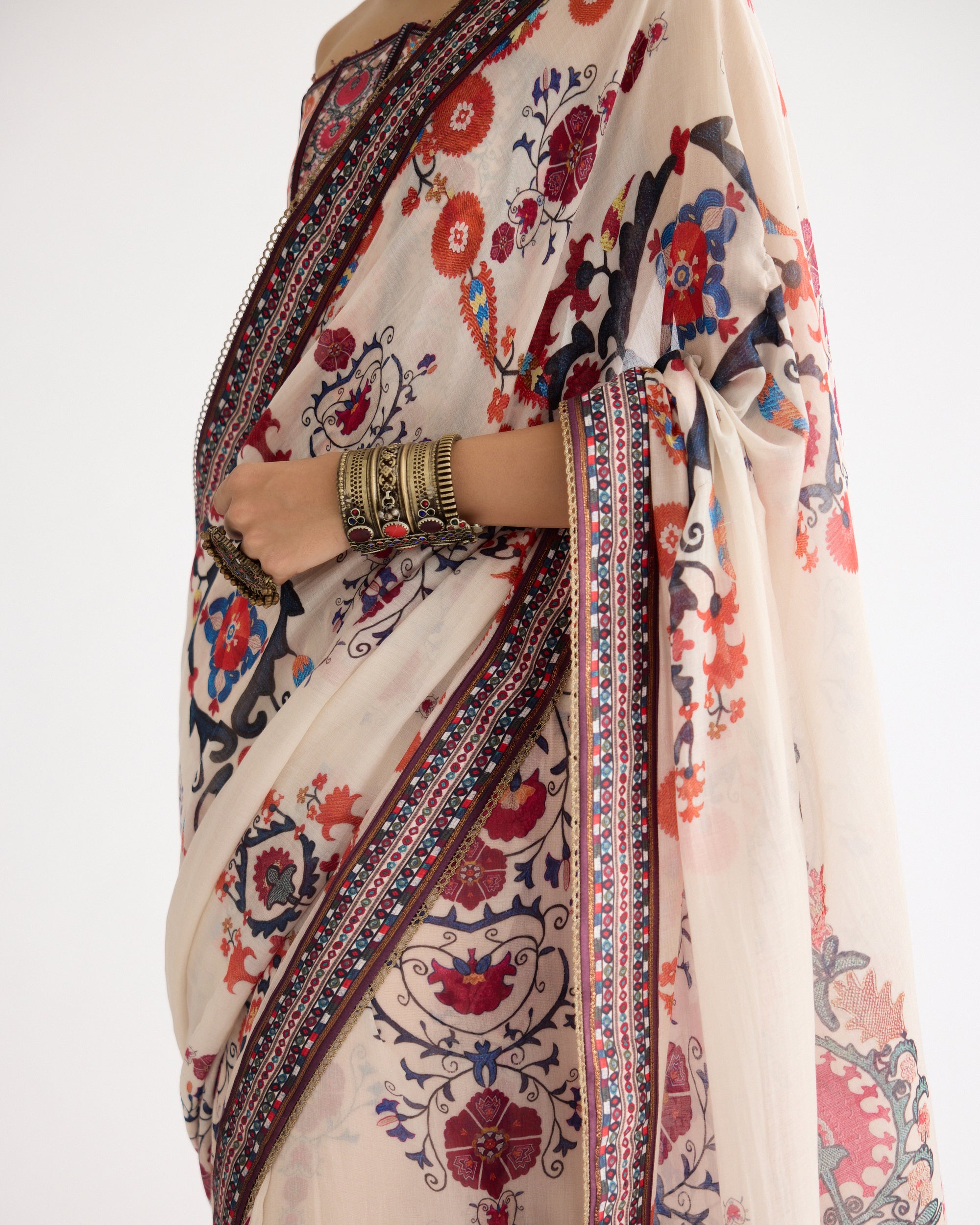 Bukhara : Saavi Multi