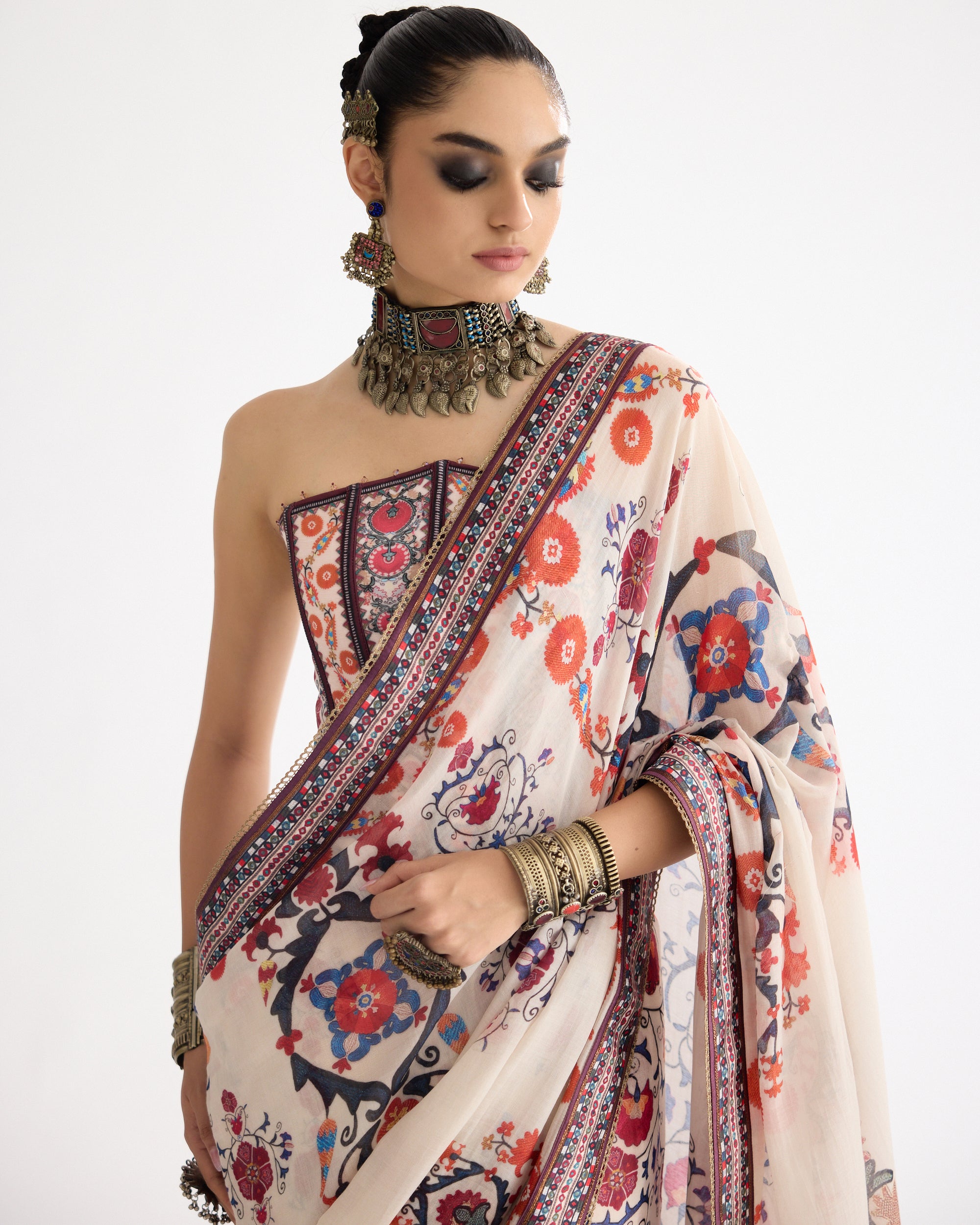 Bukhara : Saavi Multi