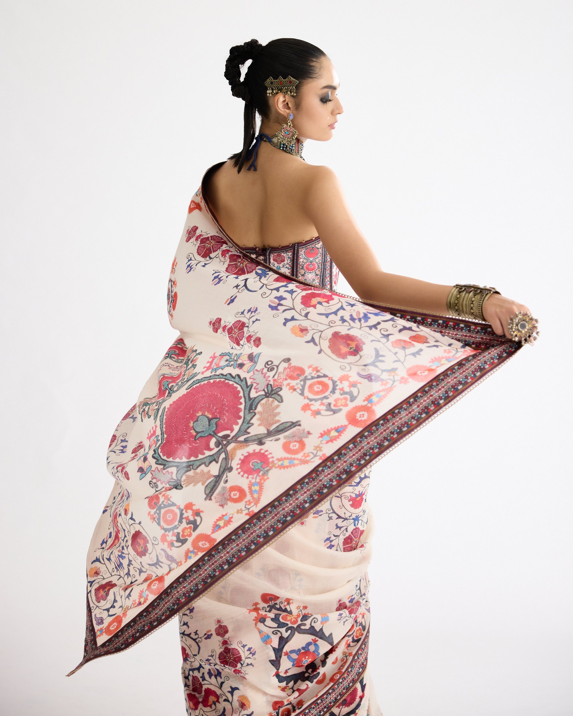 Bukhara : Saavi Multi