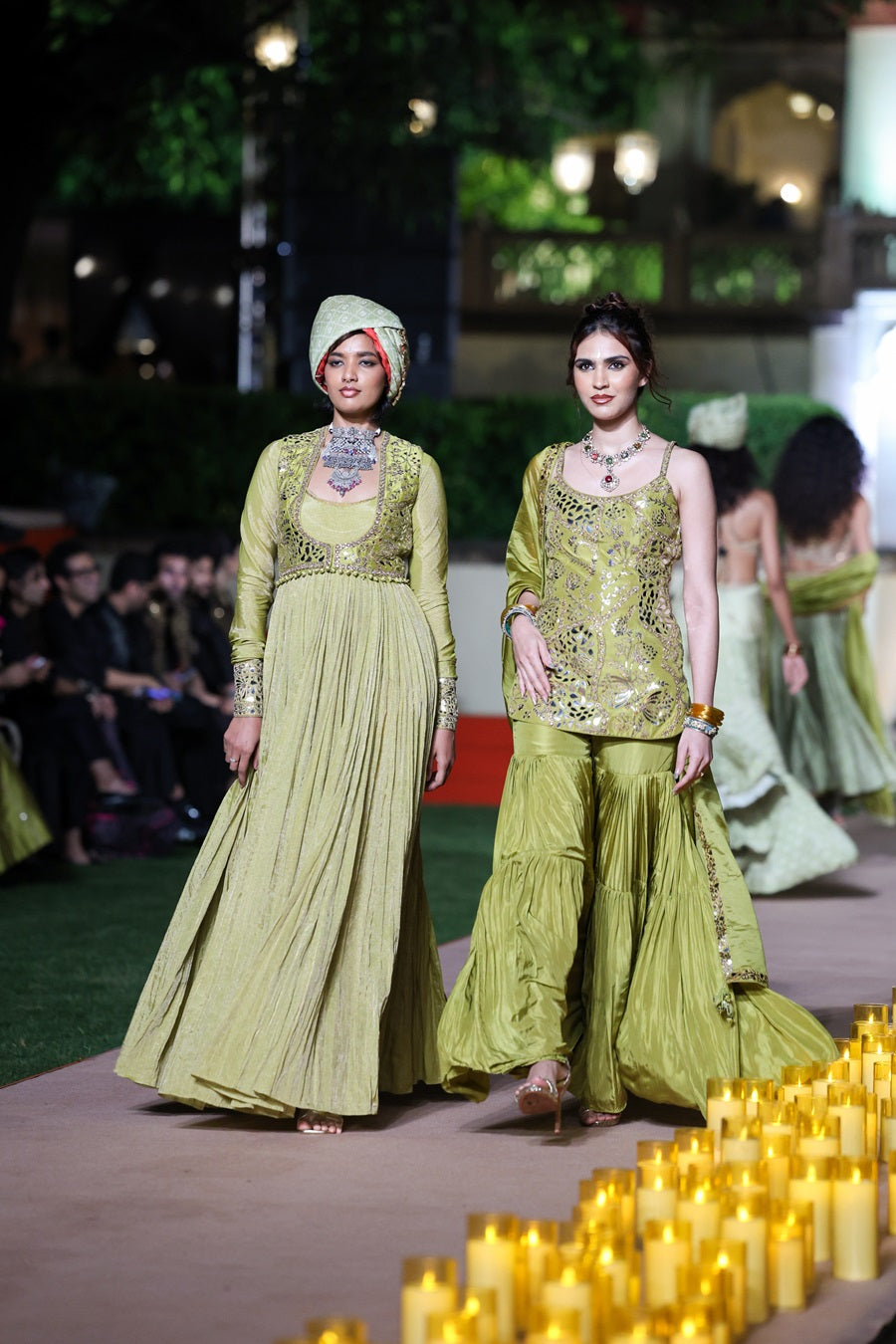 The Noor Gharara Set