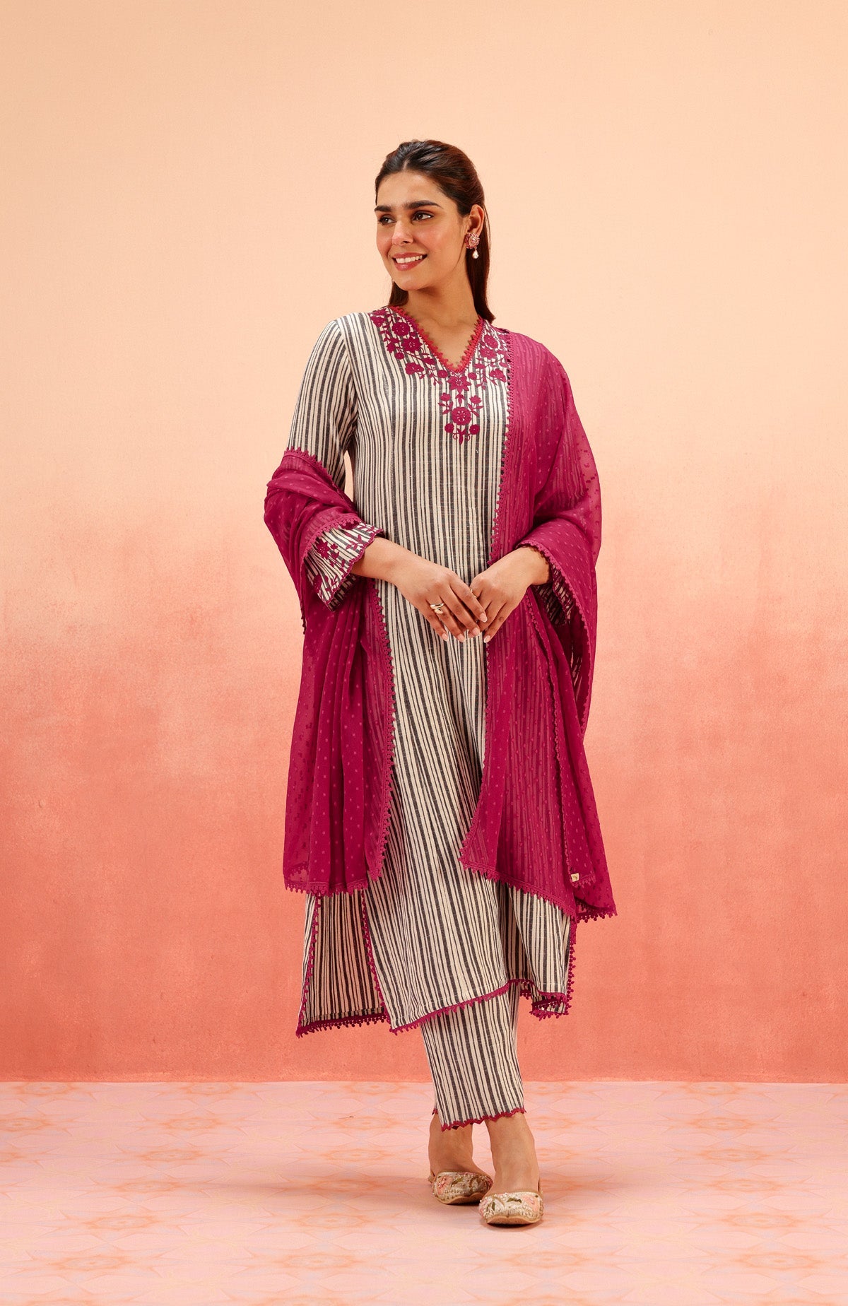 SAANJH BLACK COTTON YARN DYED KURTA SET