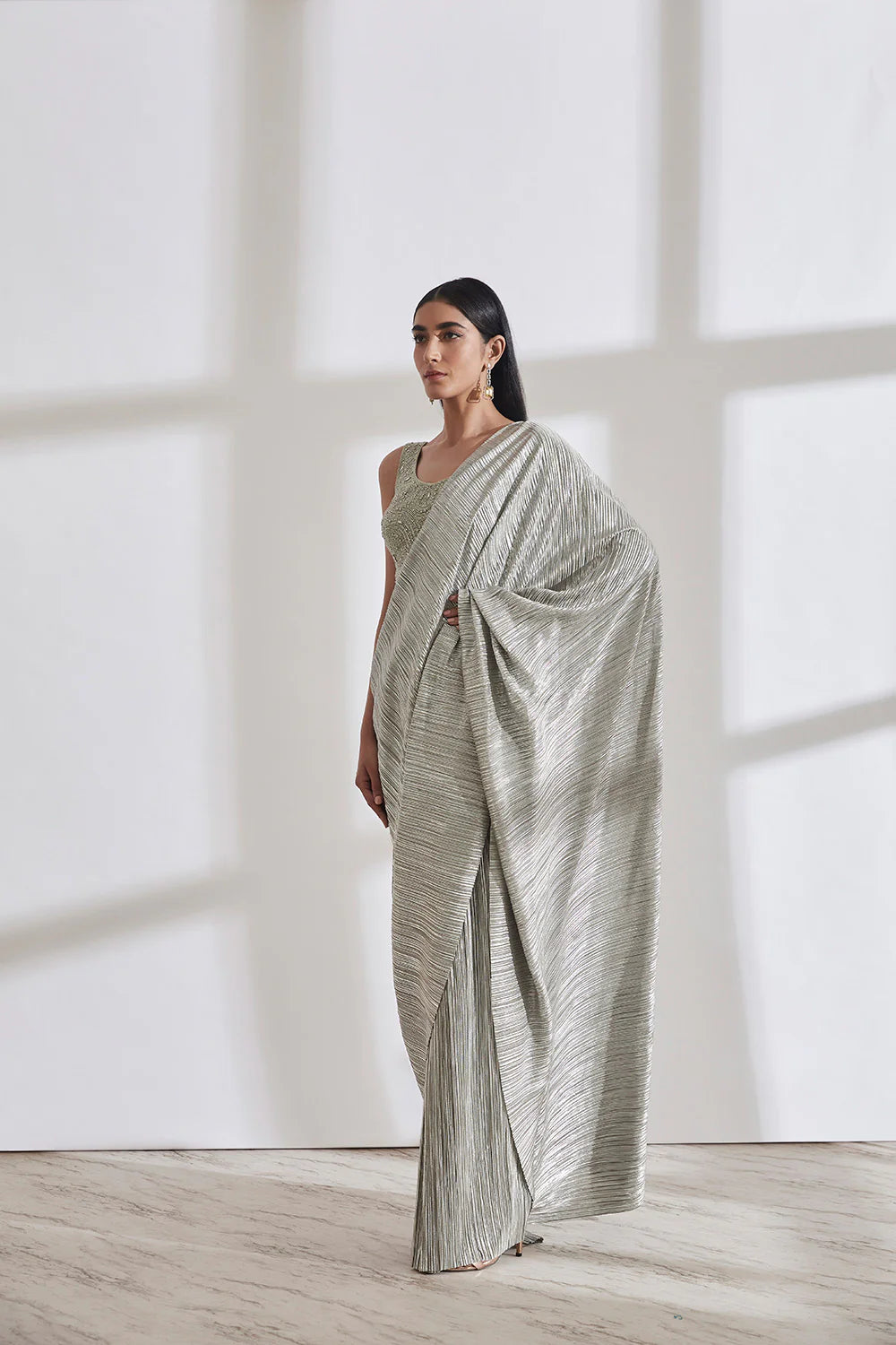 Metallic 2.0 Sari with Wave Emb Crossover Top