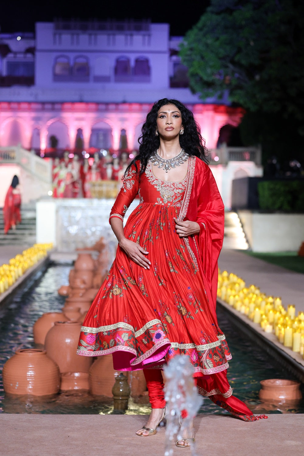 Surkh Laal Anarkali set