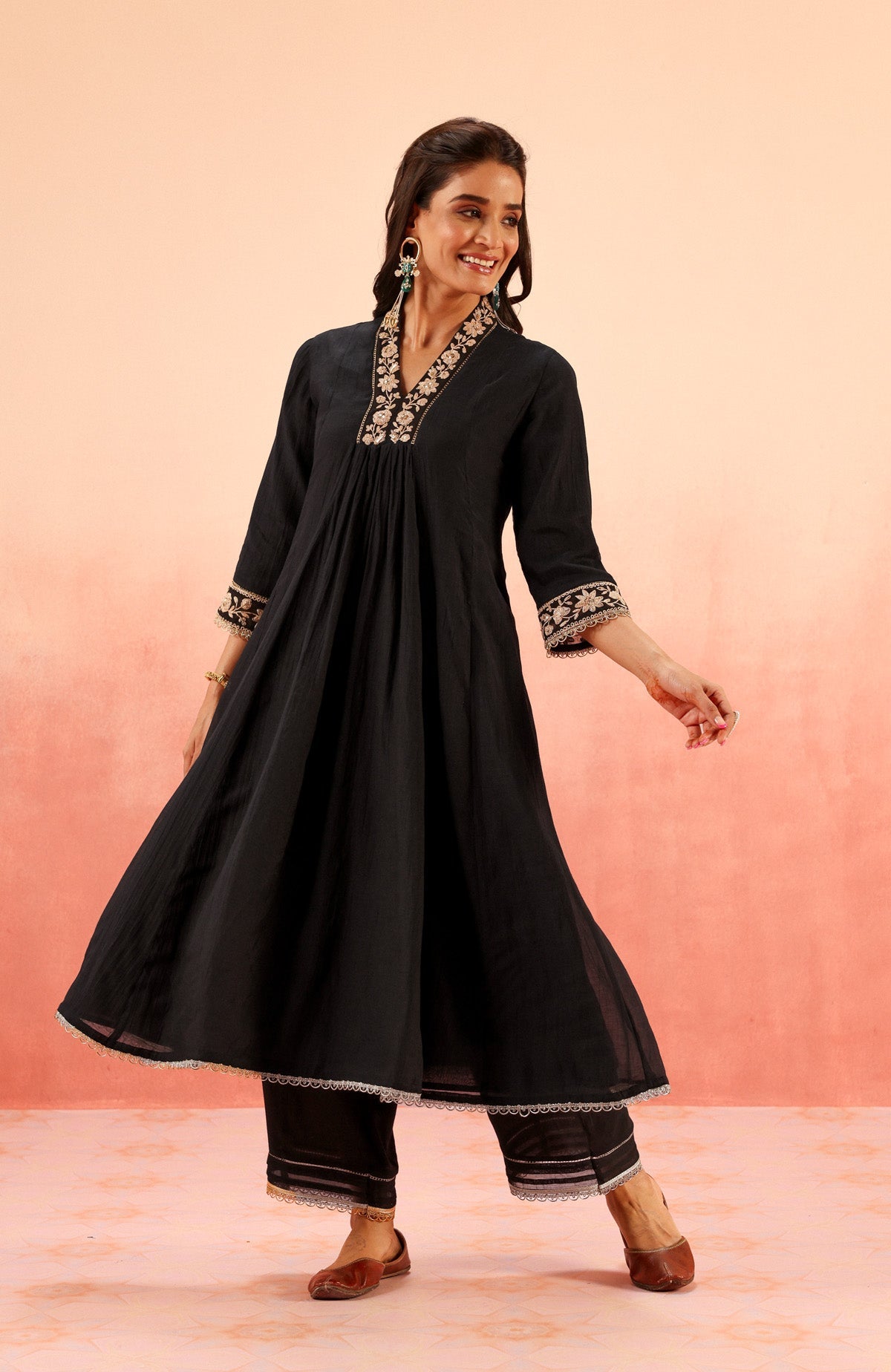 CHANDANI BLACK COTTON SILK EMBROIDERED HANDCRAFTED KURTA SET