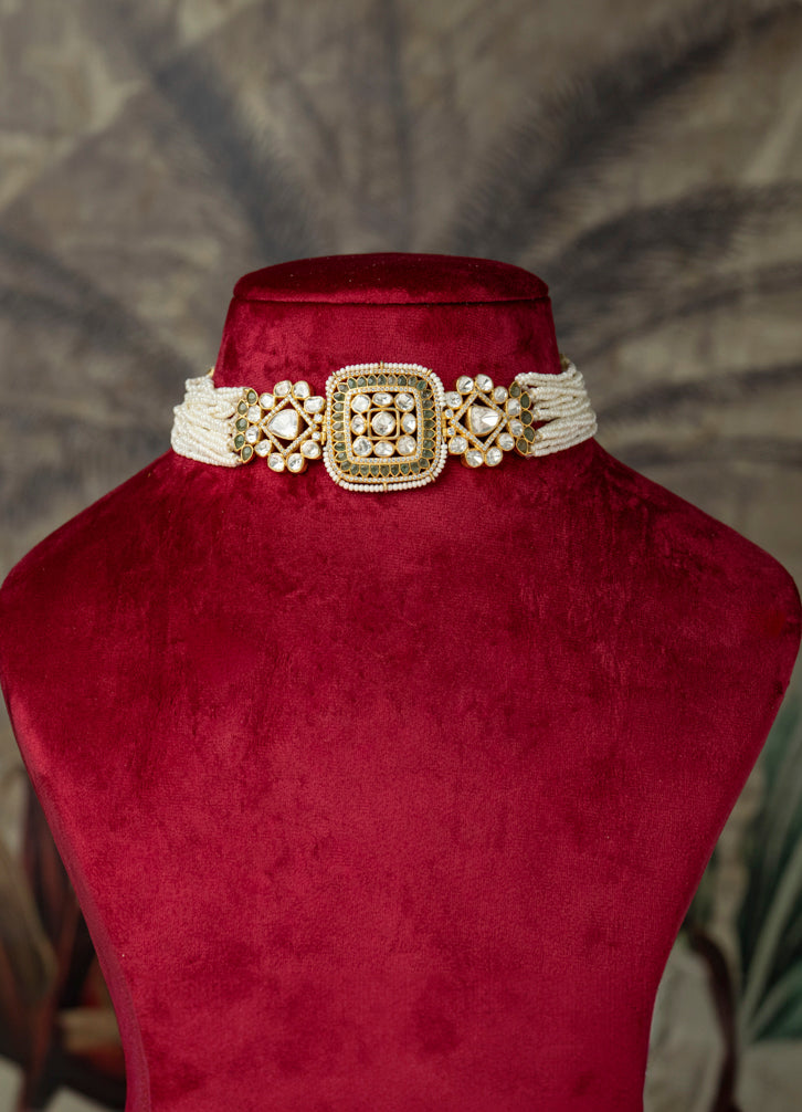 Nazuk Kalhar Choker Set