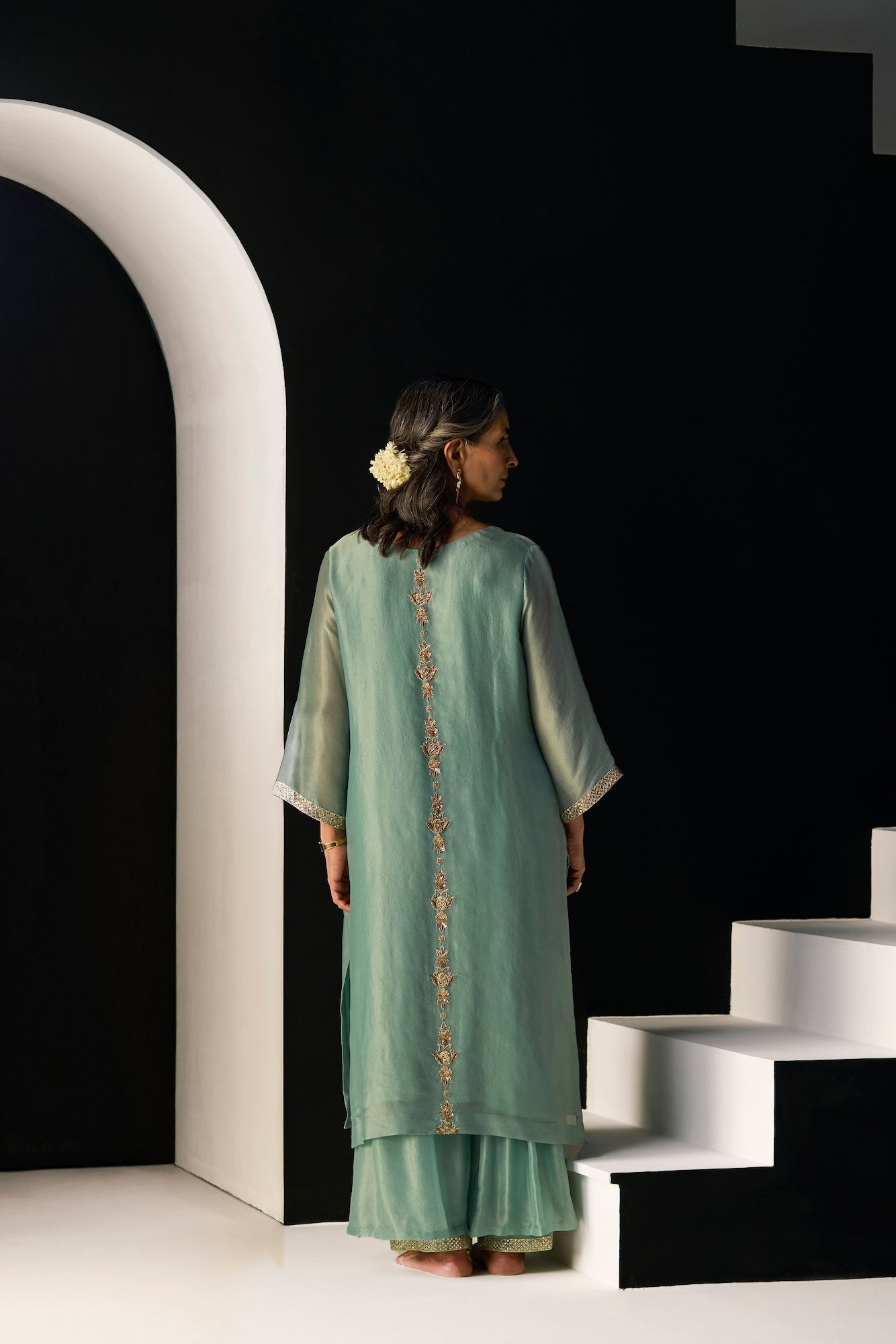 Elegant Blue Sana Suit: Tissue Silk Dupatta, Satin Kurta, Stylish Pants Ensemble