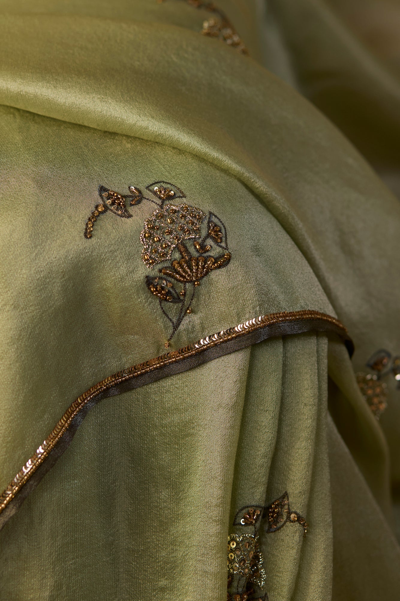 Luxurious Green Tissue Silk Saree with Unstitched Blouse, Festive Elegance