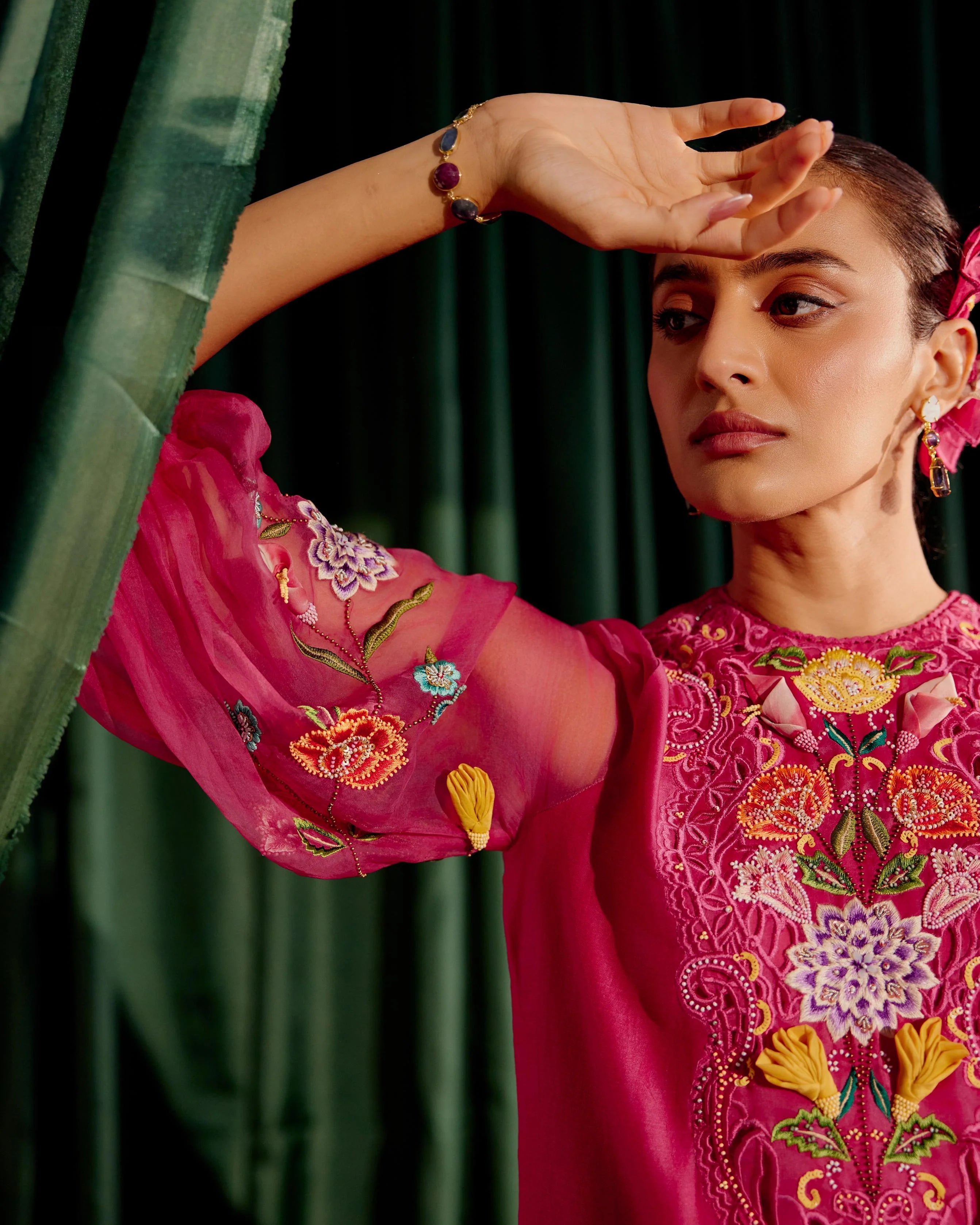 Fuchsia Threadwork And 3d Applique Kurta With Embroidered Pants