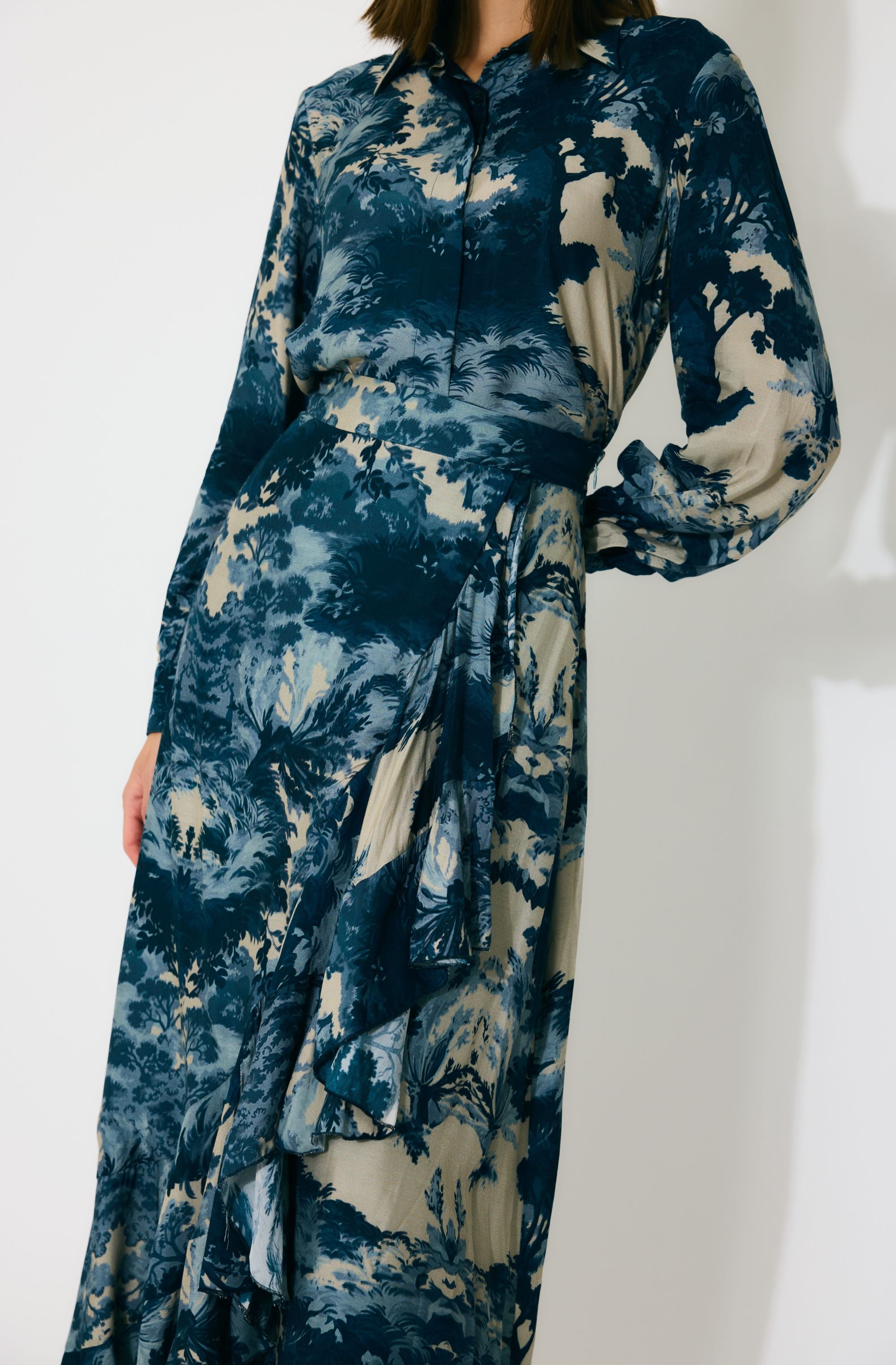 BLUE, INDIGO AND BEIGE TOILE PRINT WRAP SKIRT