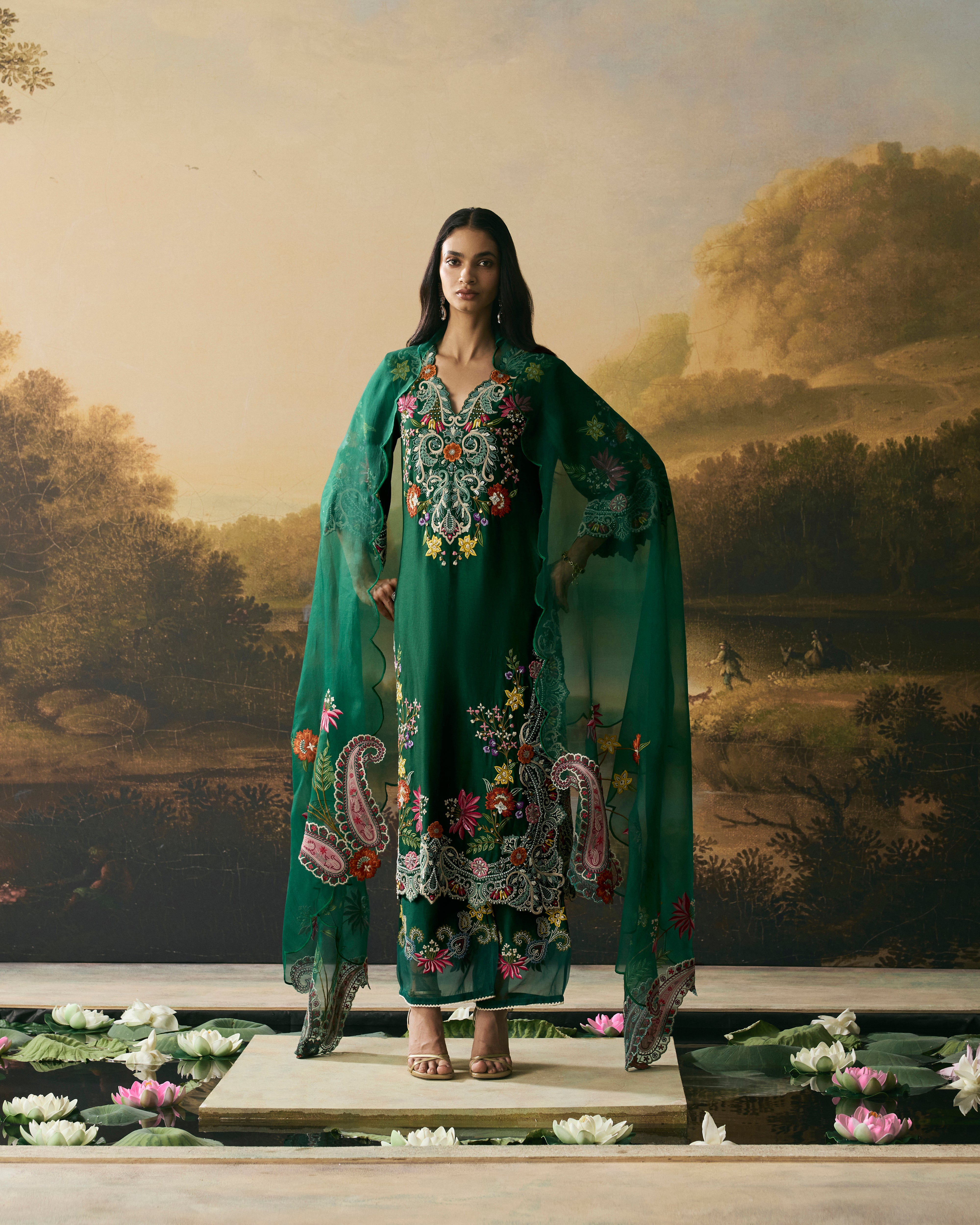 EMERALD GREEN CONTRAST FLORAL CORDWORK KURTA WITH PANTS